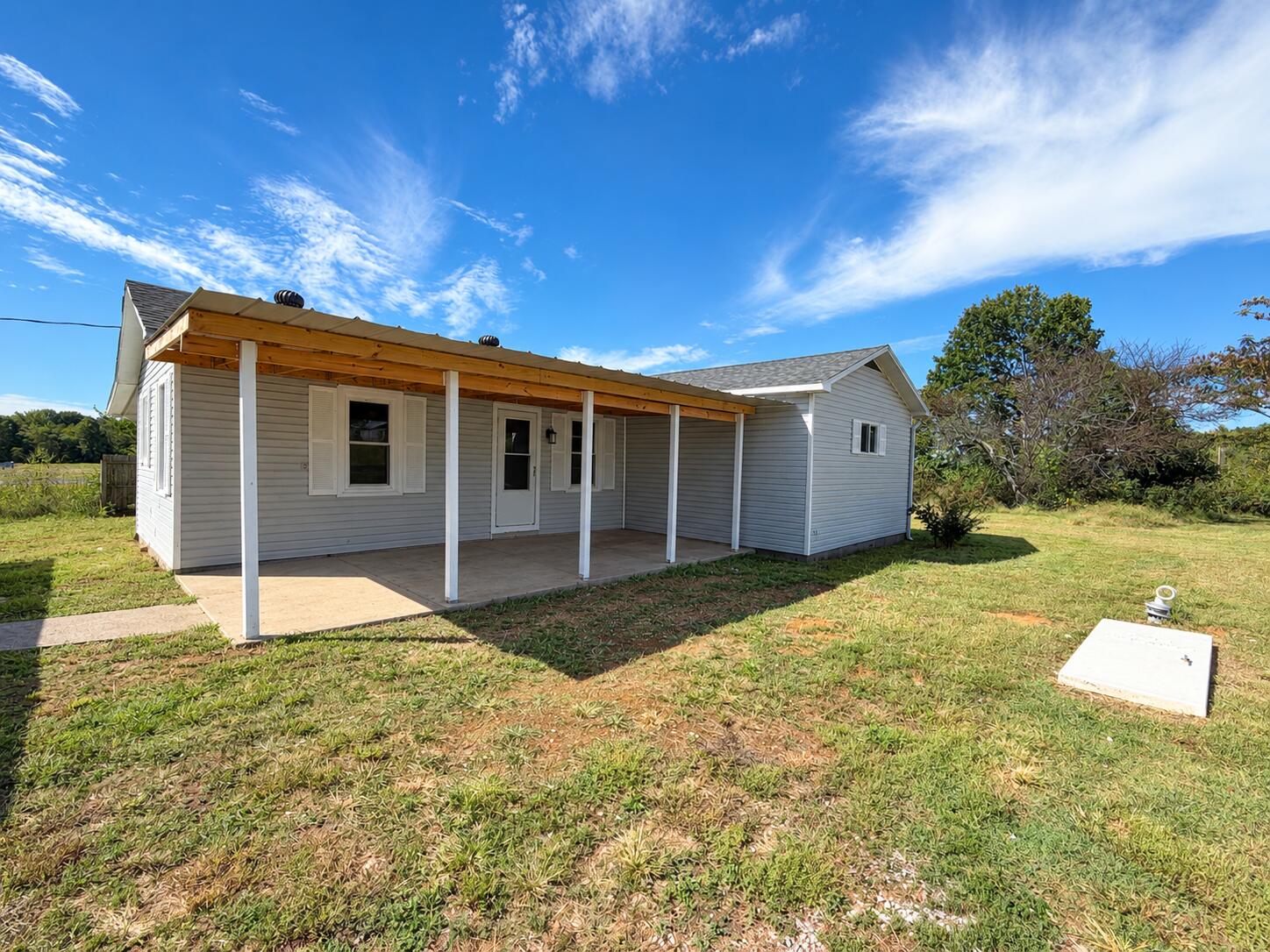 4913 State Route 121 S Property Photo 1