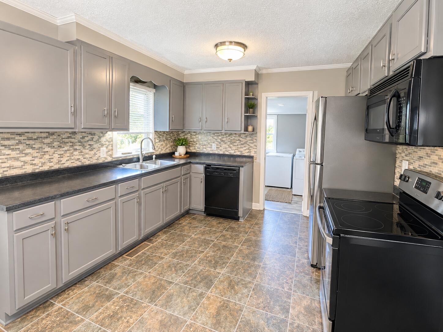 4913 State Route 121 S Property Photo 4