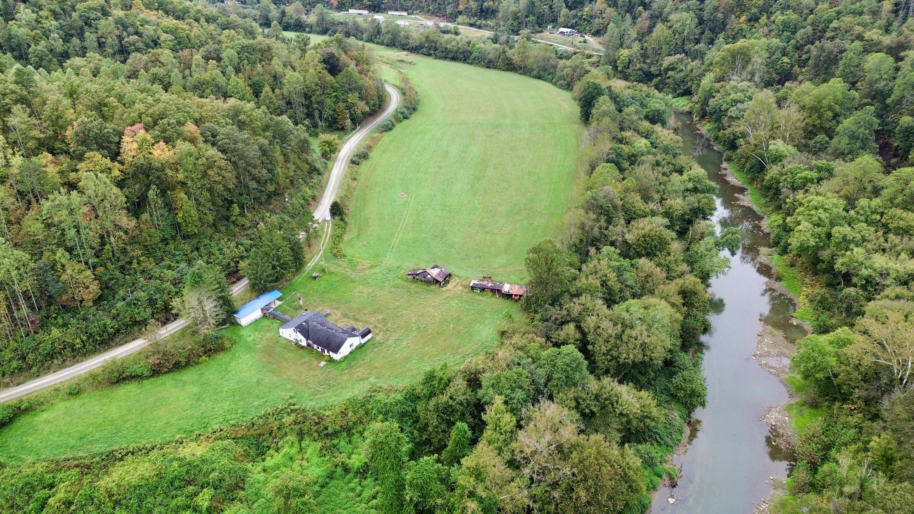7292 Hode Road Property Photo 3