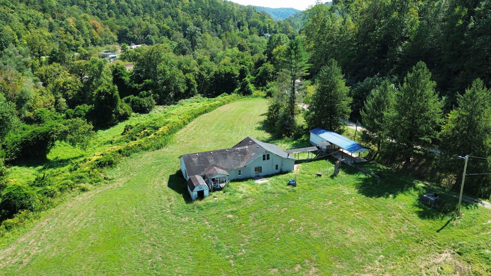 7292 Hode Road Property Photo 4