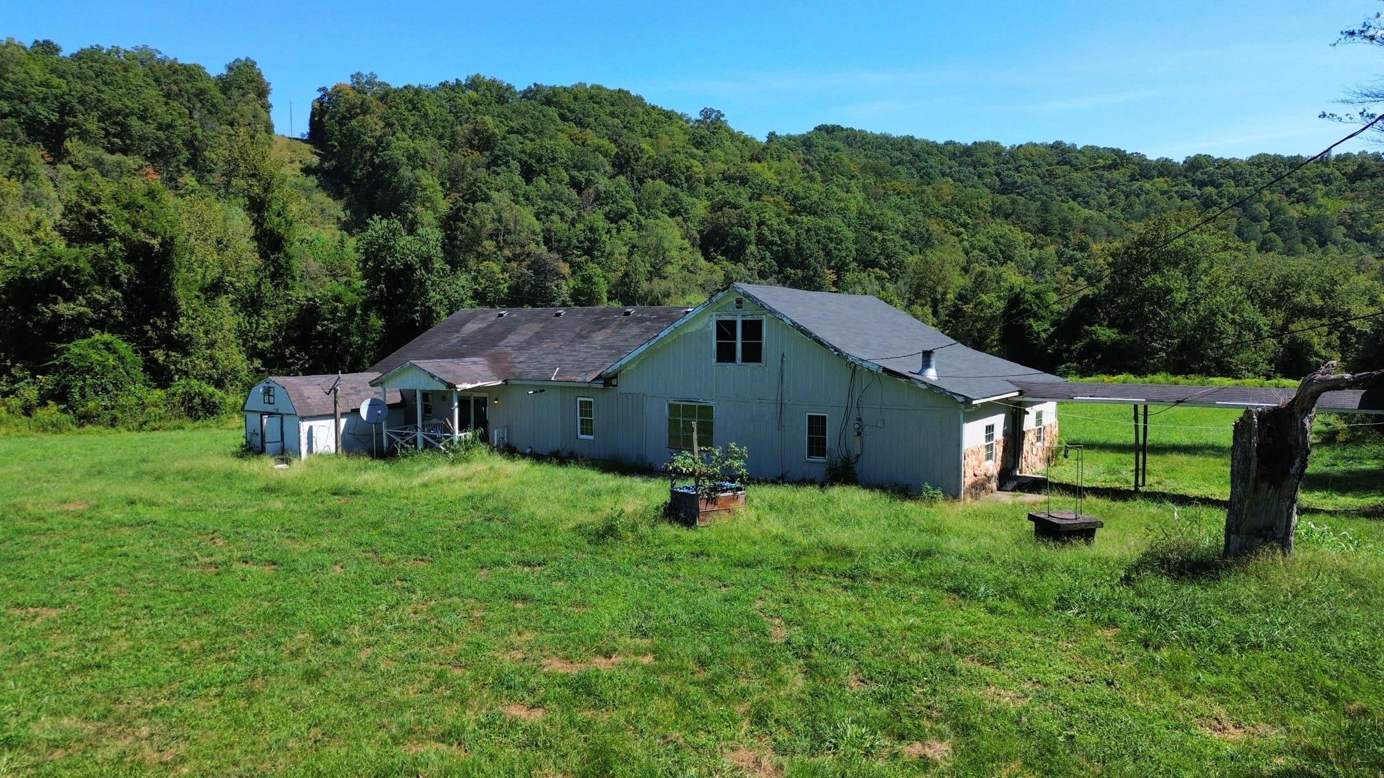 7292 Hode Road Property Photo 5
