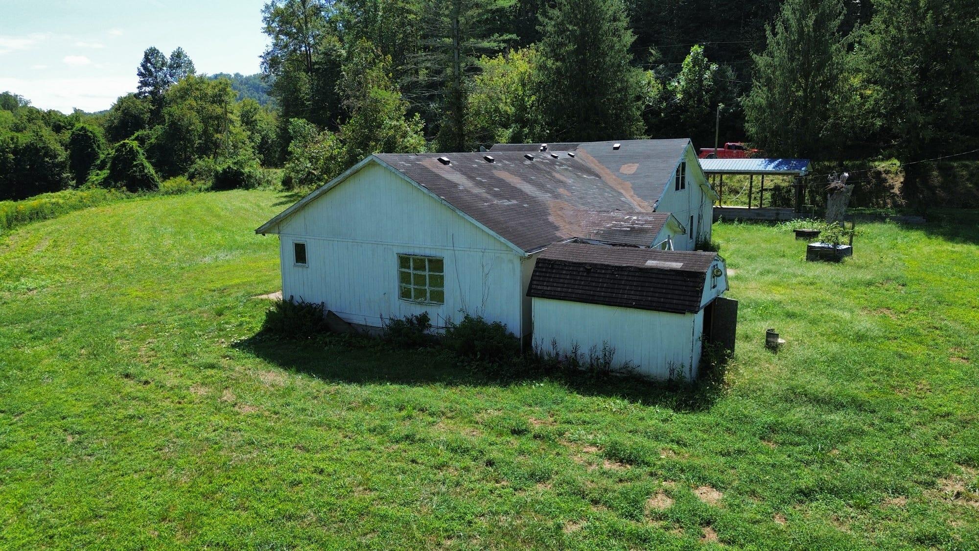 7292 Hode Road Property Photo 6