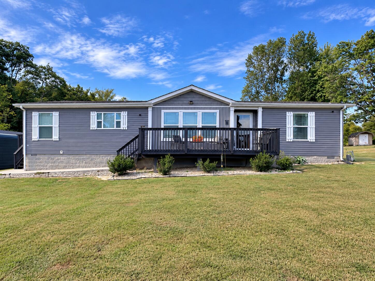 89 Sims Avenue Property Photo 1