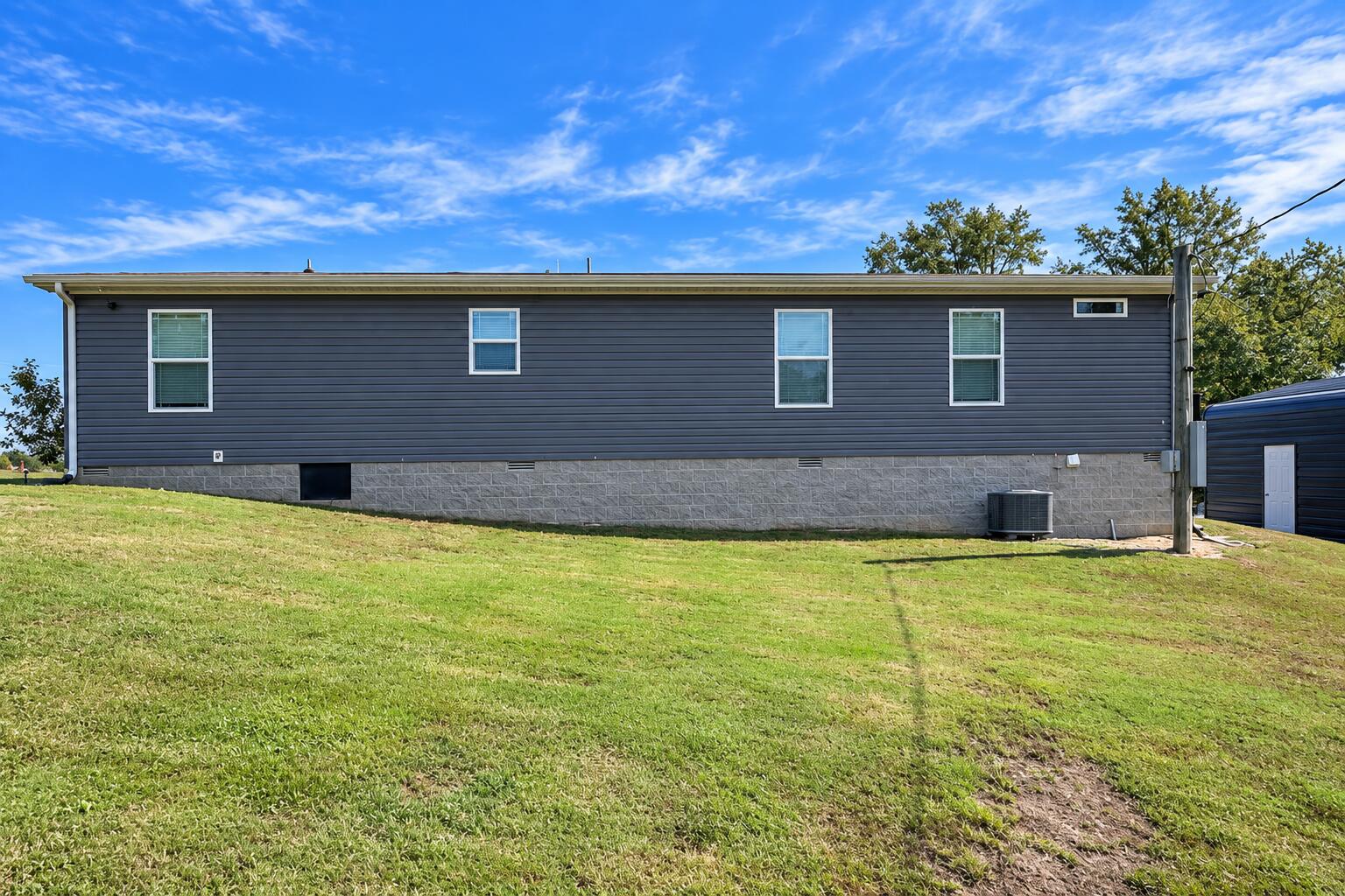 89 Sims Avenue Property Photo 4