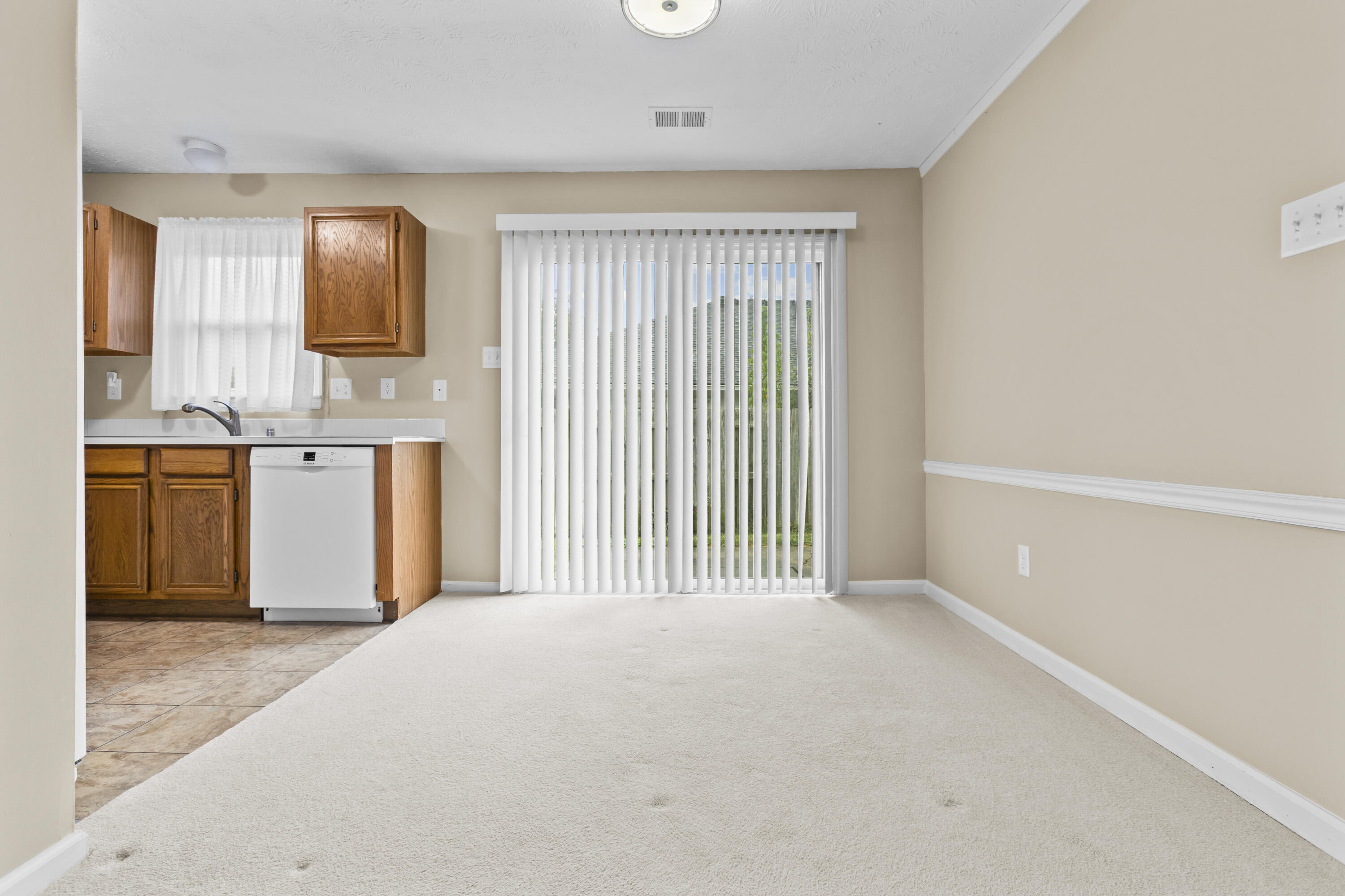 1575 Trent Boulevard Property Photo 6