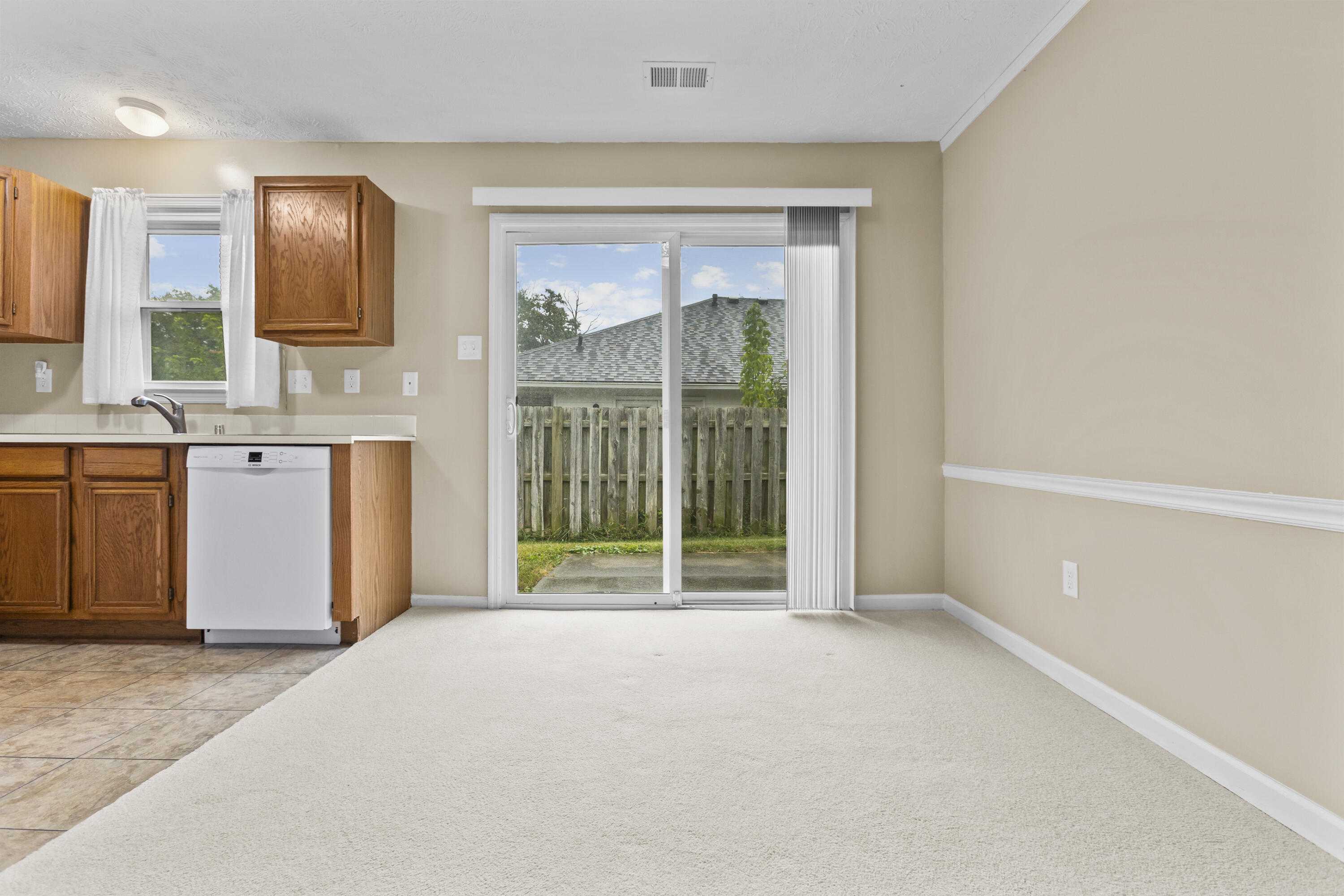 1575 Trent Boulevard Property Photo 7