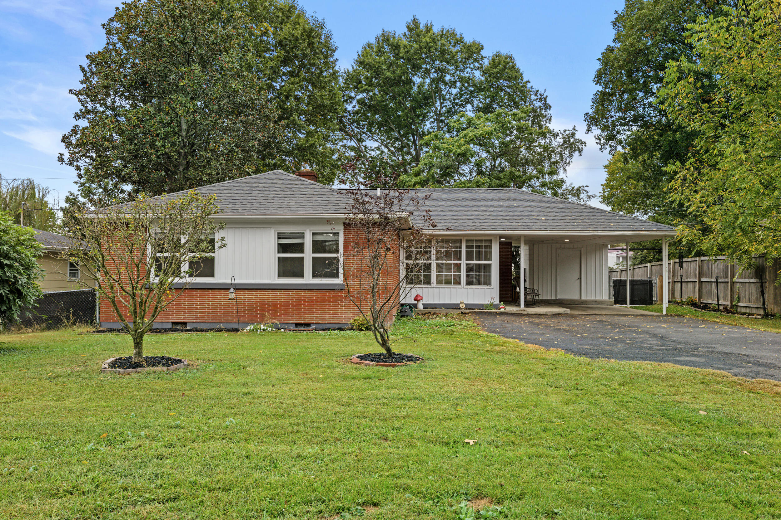 109 Meadowlark Drive Property Photo 2