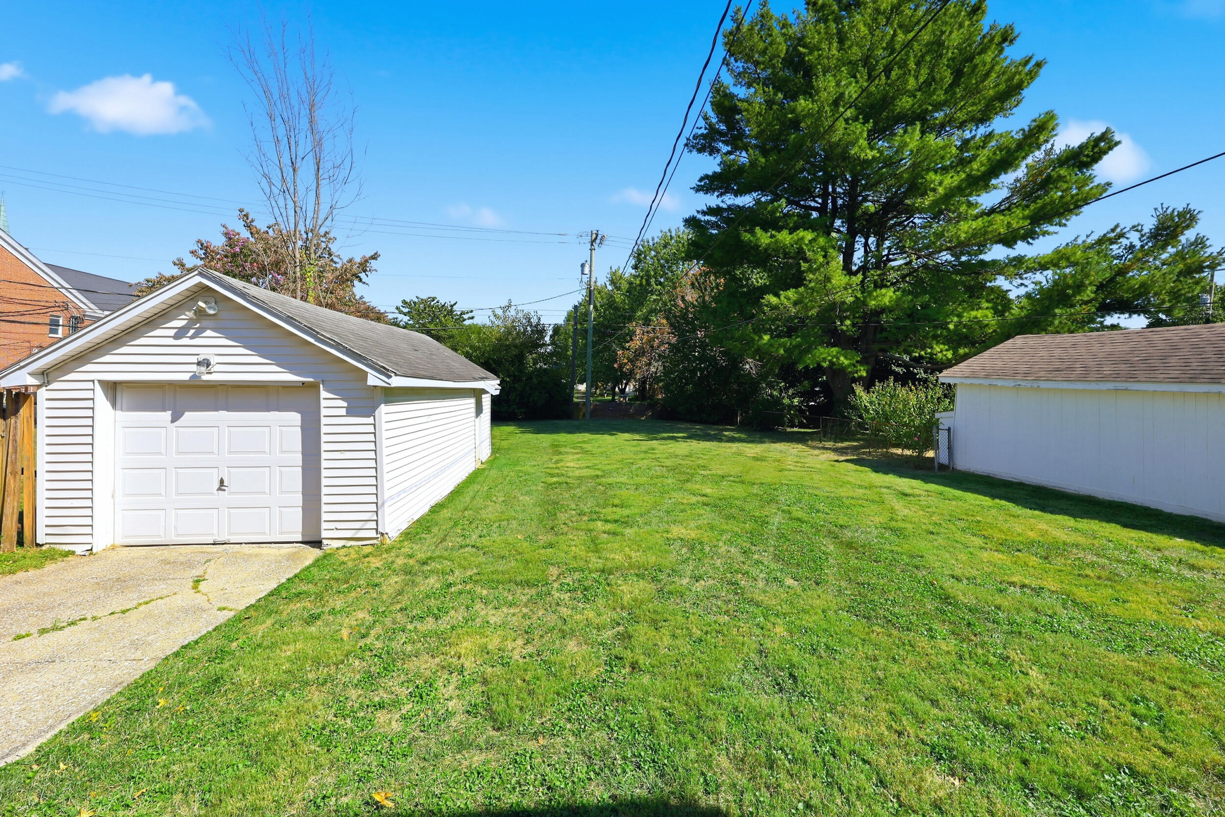 593 Mitchell Avenue Property Photo 6