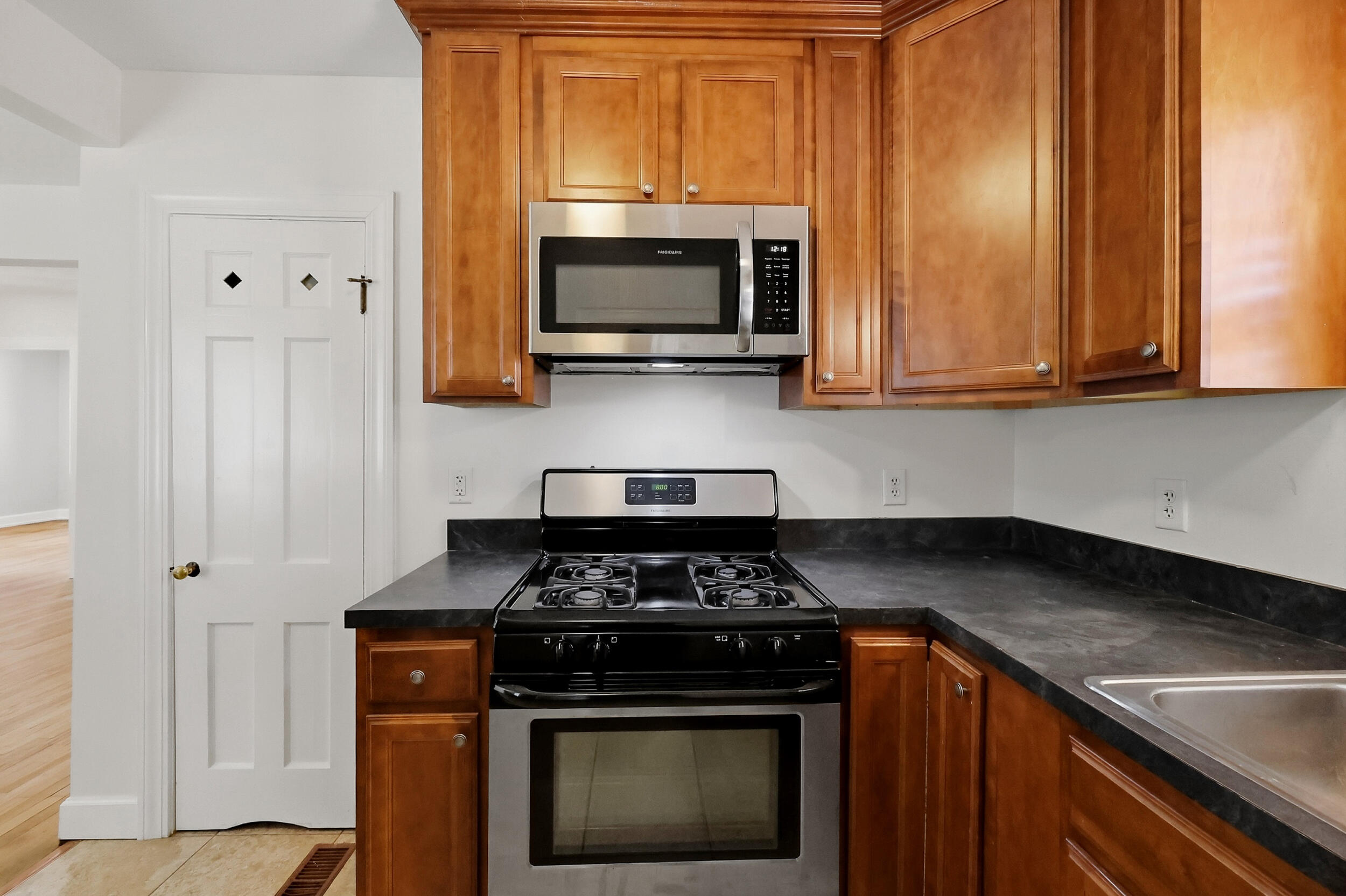 593 Mitchell Avenue Property Photo 18