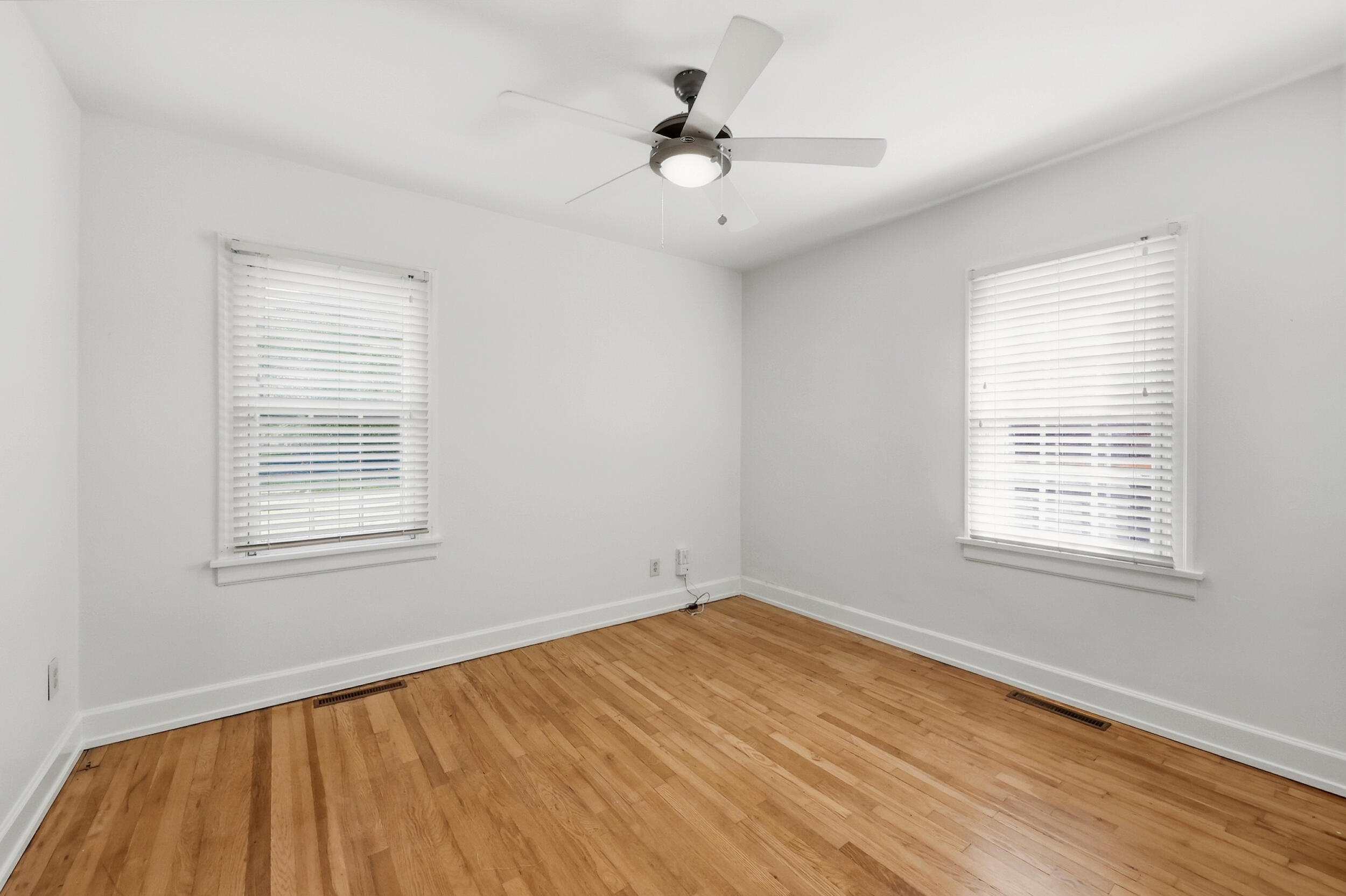 593 Mitchell Avenue Property Photo 28