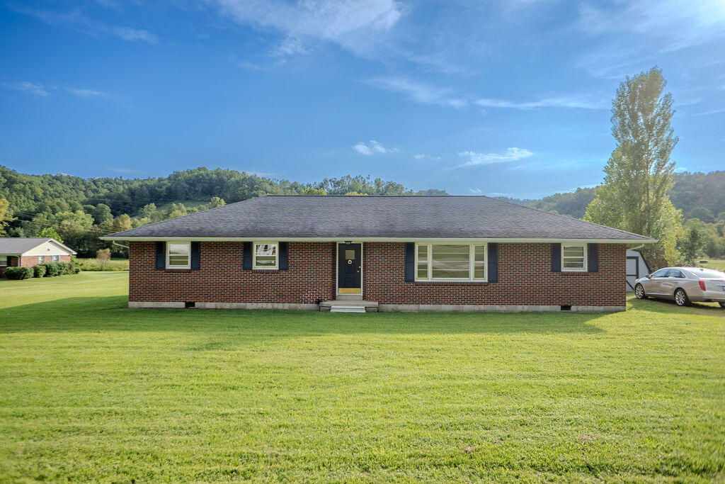 1330 Highway 191 Property Photo 1