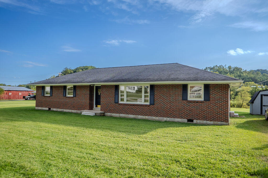 1330 Highway 191 Property Photo 5