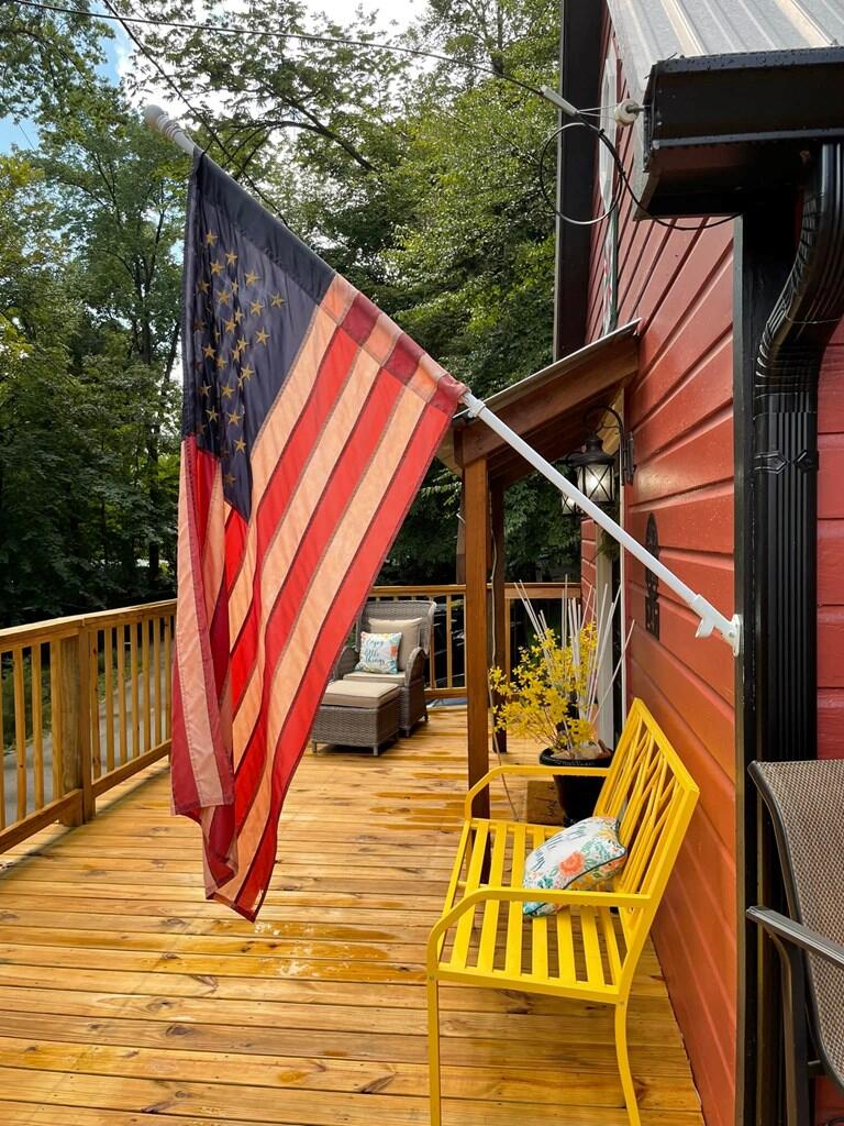 247 Shady Cliff Road Property Photo 4