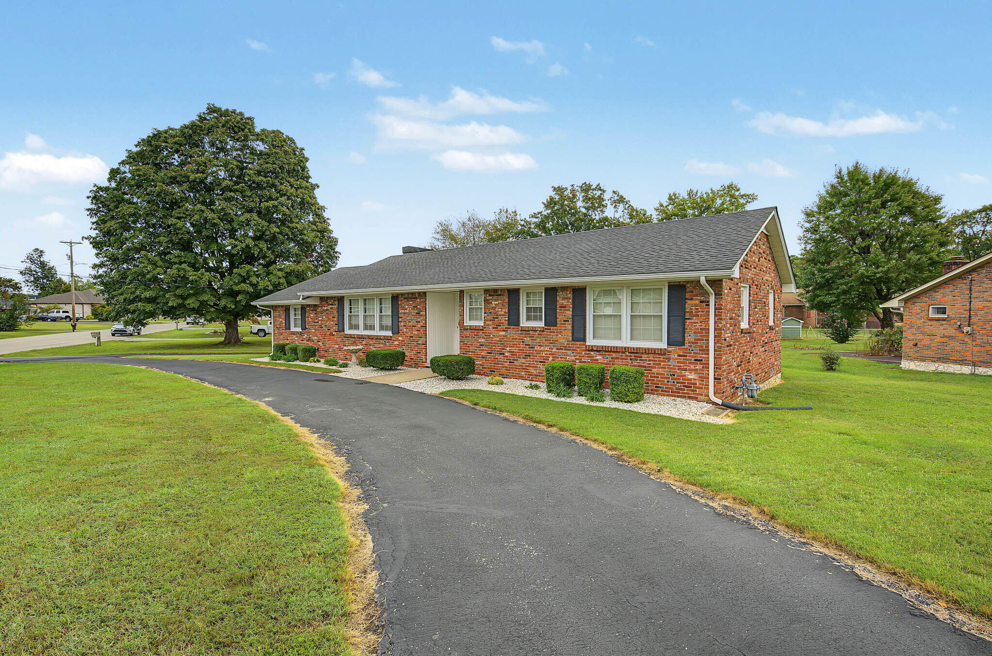 1144 Rodes Drive Property Photo 2