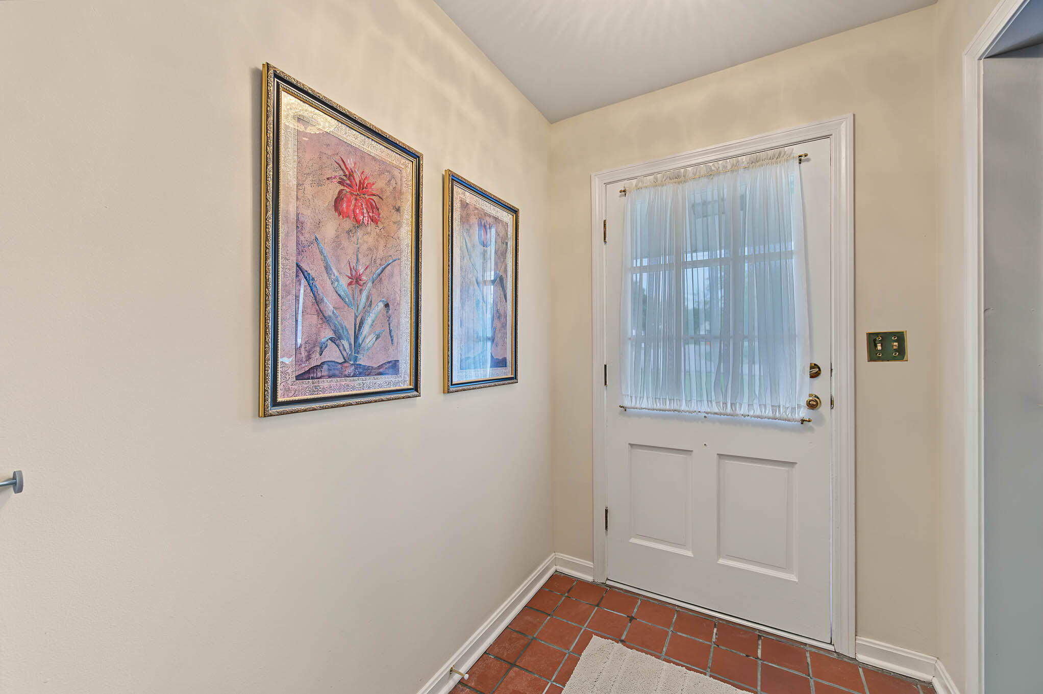 1144 Rodes Drive Property Photo 8