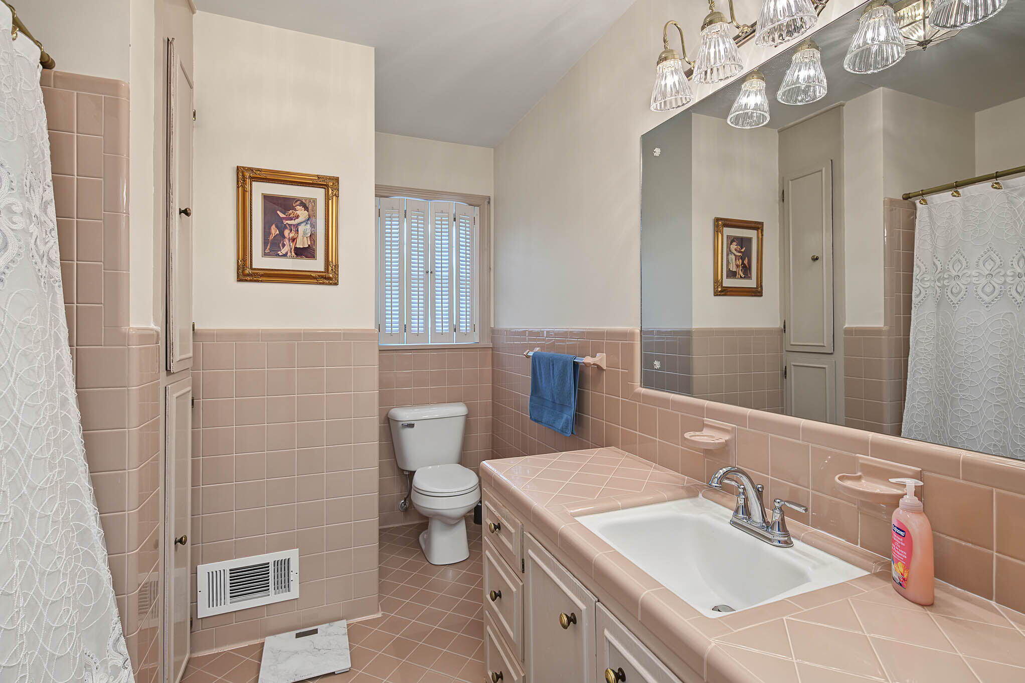 1144 Rodes Drive Property Photo 20