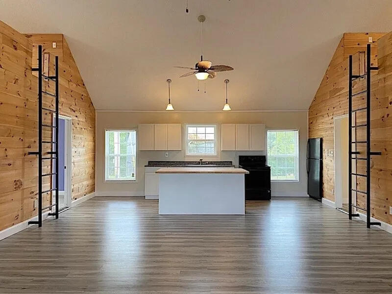 99 Tree Top Lane Property Photo 13