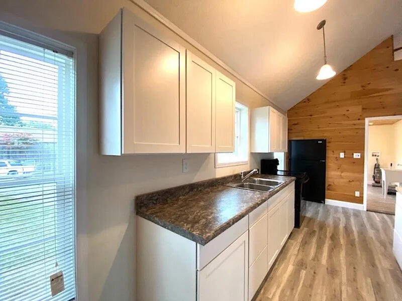 99 Tree Top Lane Property Photo 16