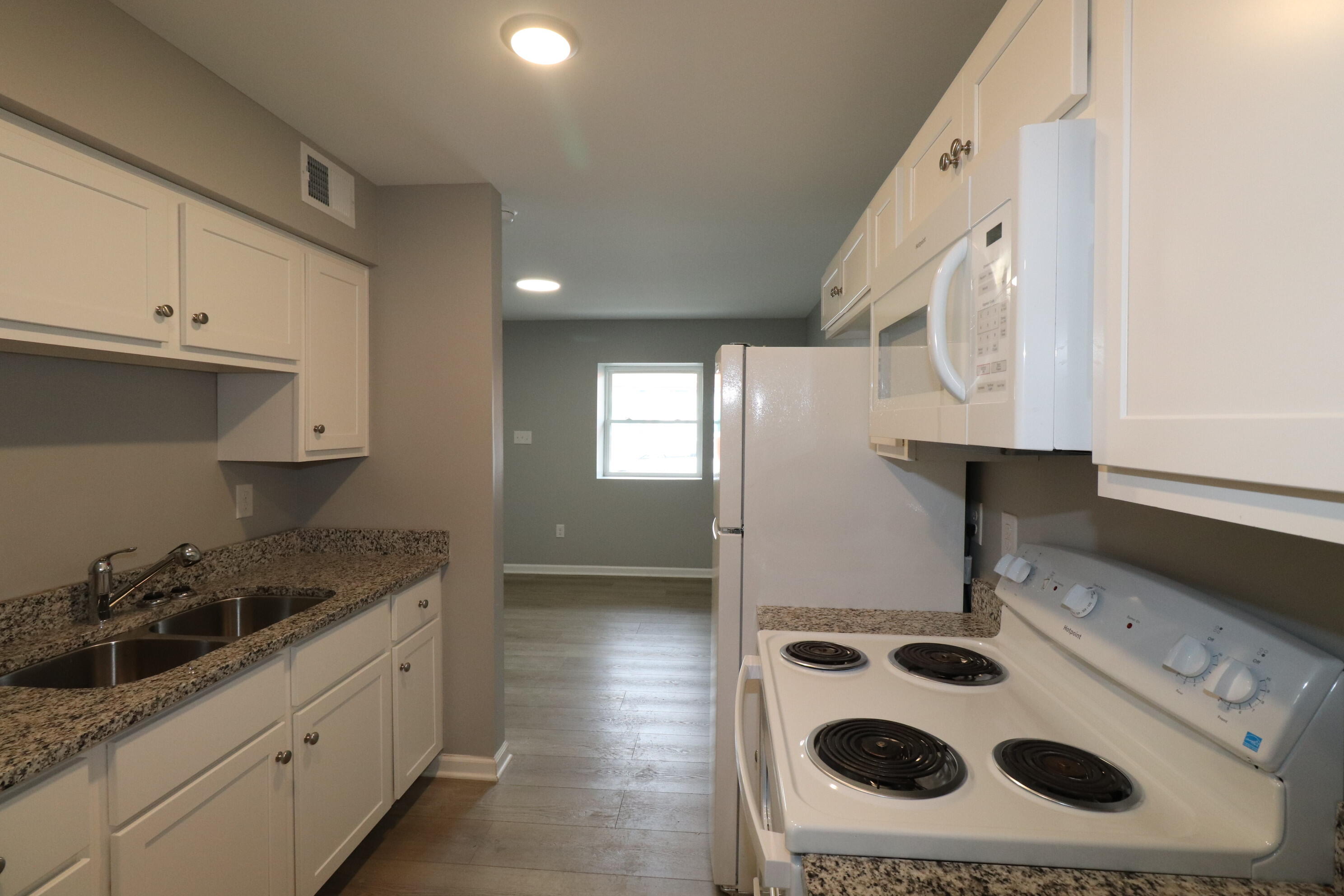 203 S 1st Street 107 Property Photo 6