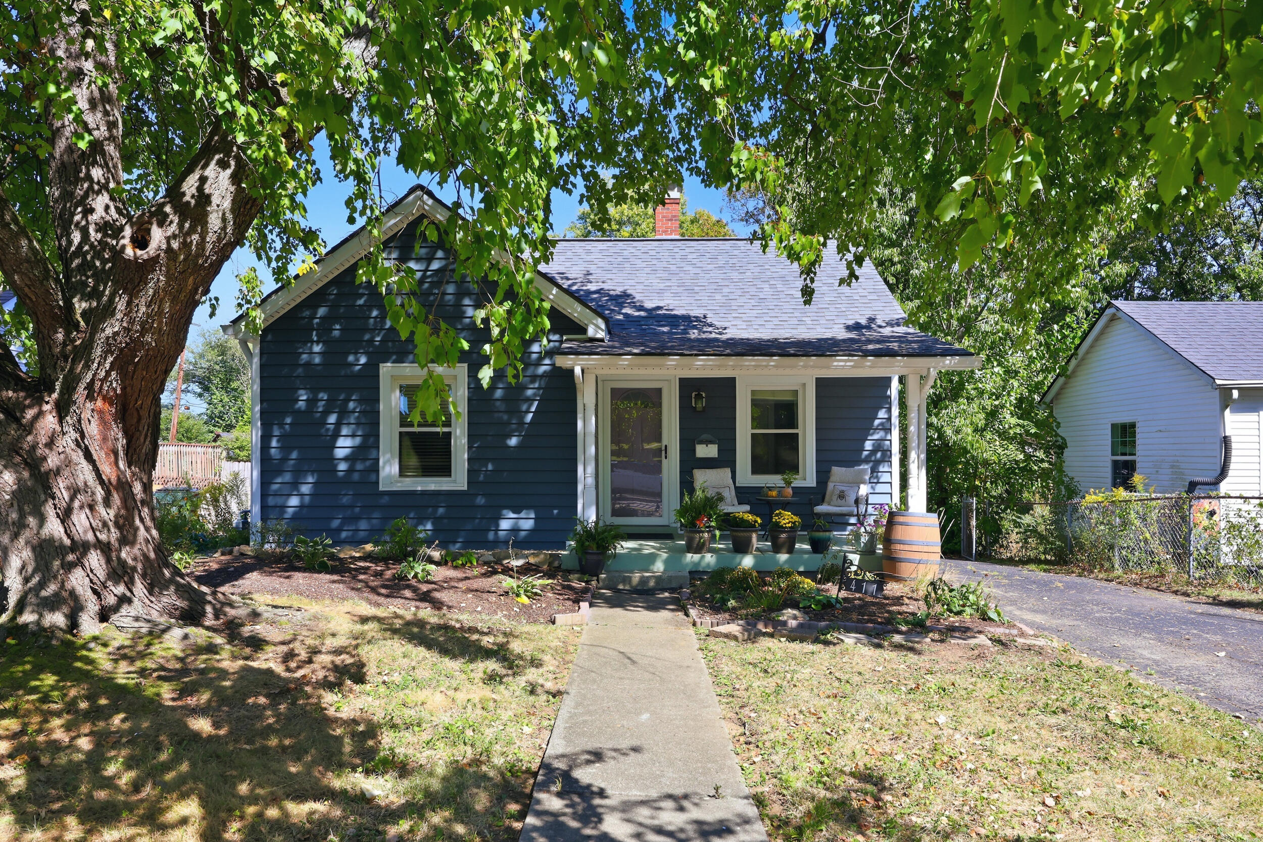 411 Park View Avenue Property Photo 1