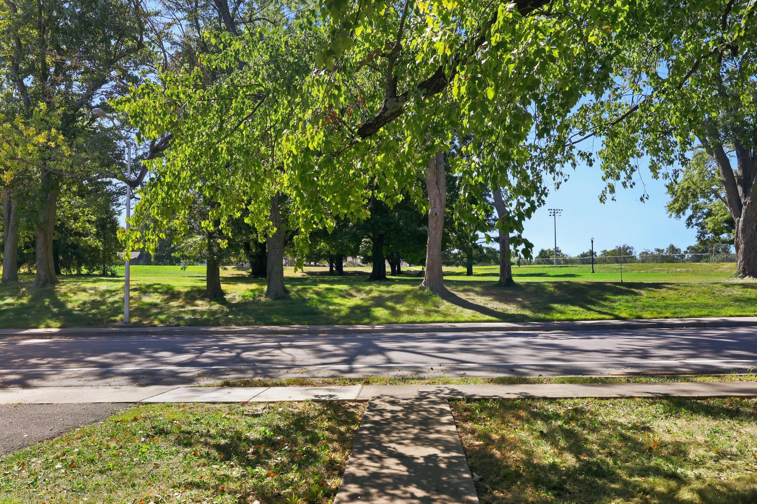 411 Park View Avenue Property Photo 3