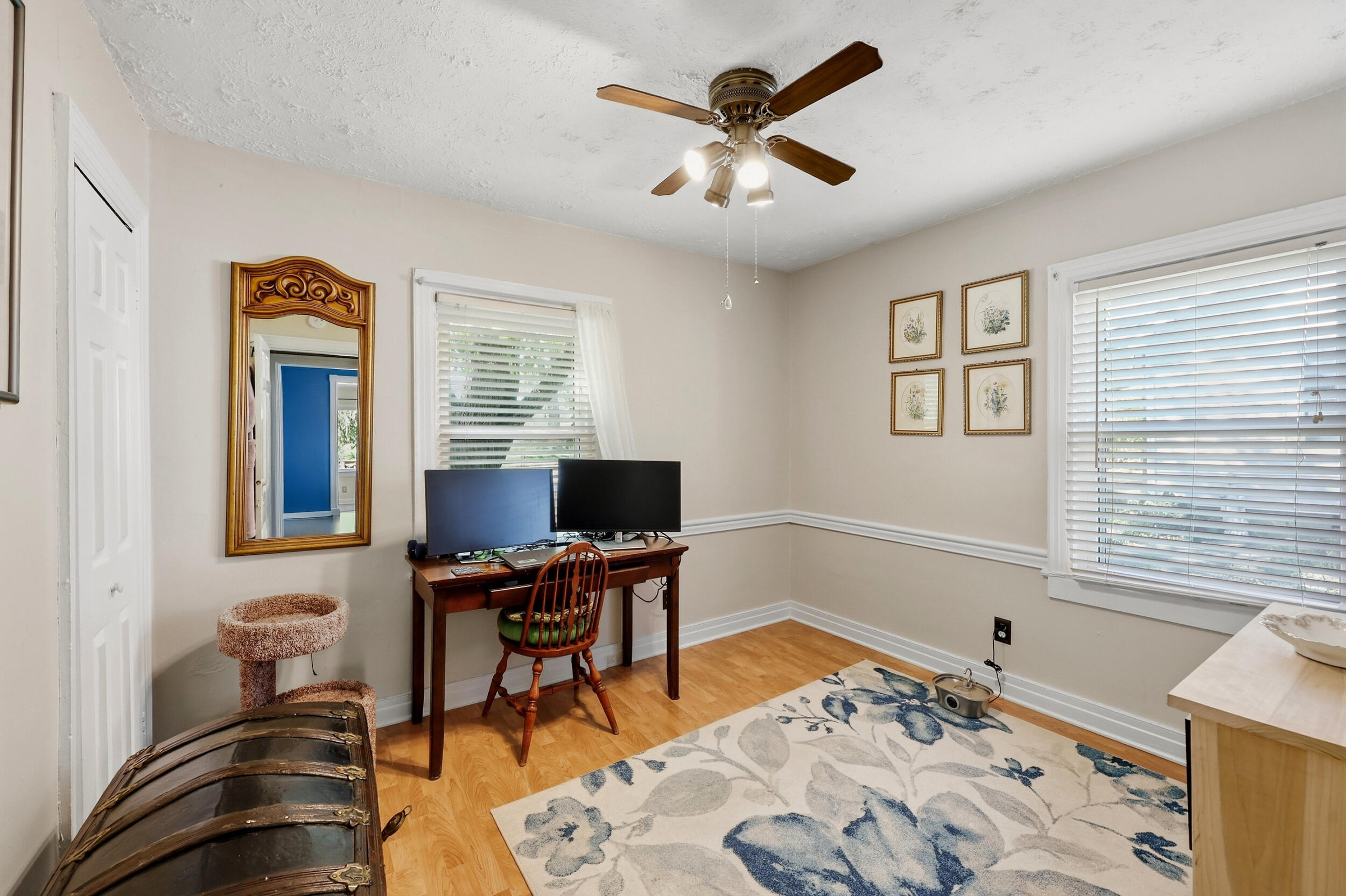 411 Park View Avenue Property Photo 10