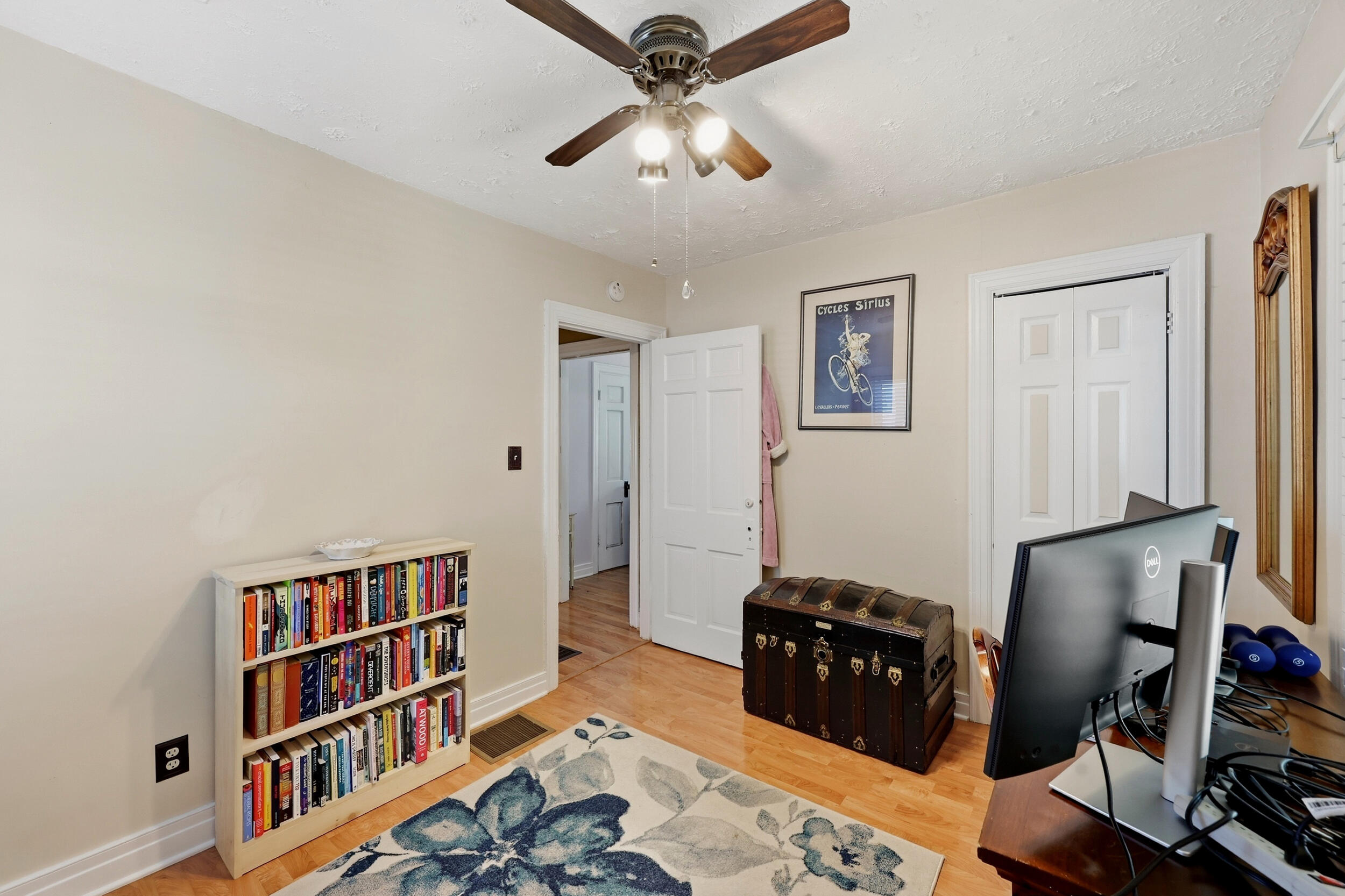 411 Park View Avenue Property Photo 11