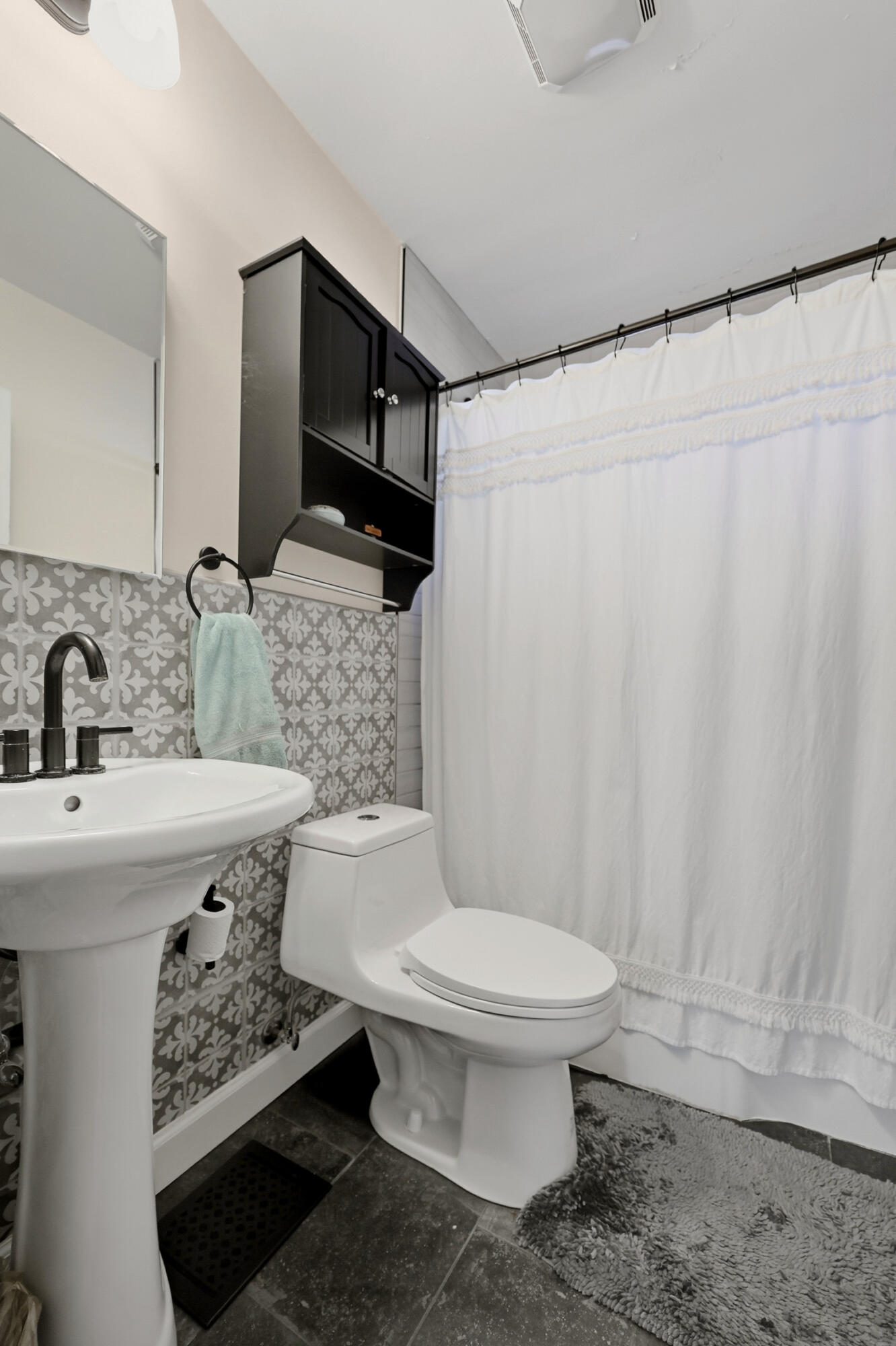411 Park View Avenue Property Photo 13