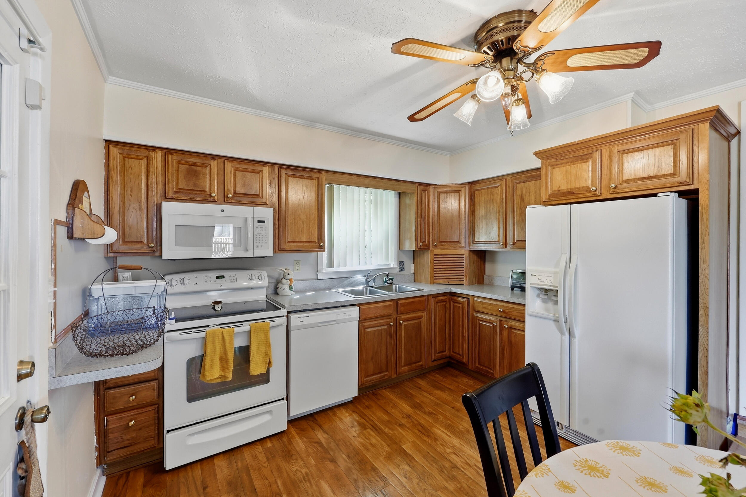 411 Park View Avenue Property Photo 16