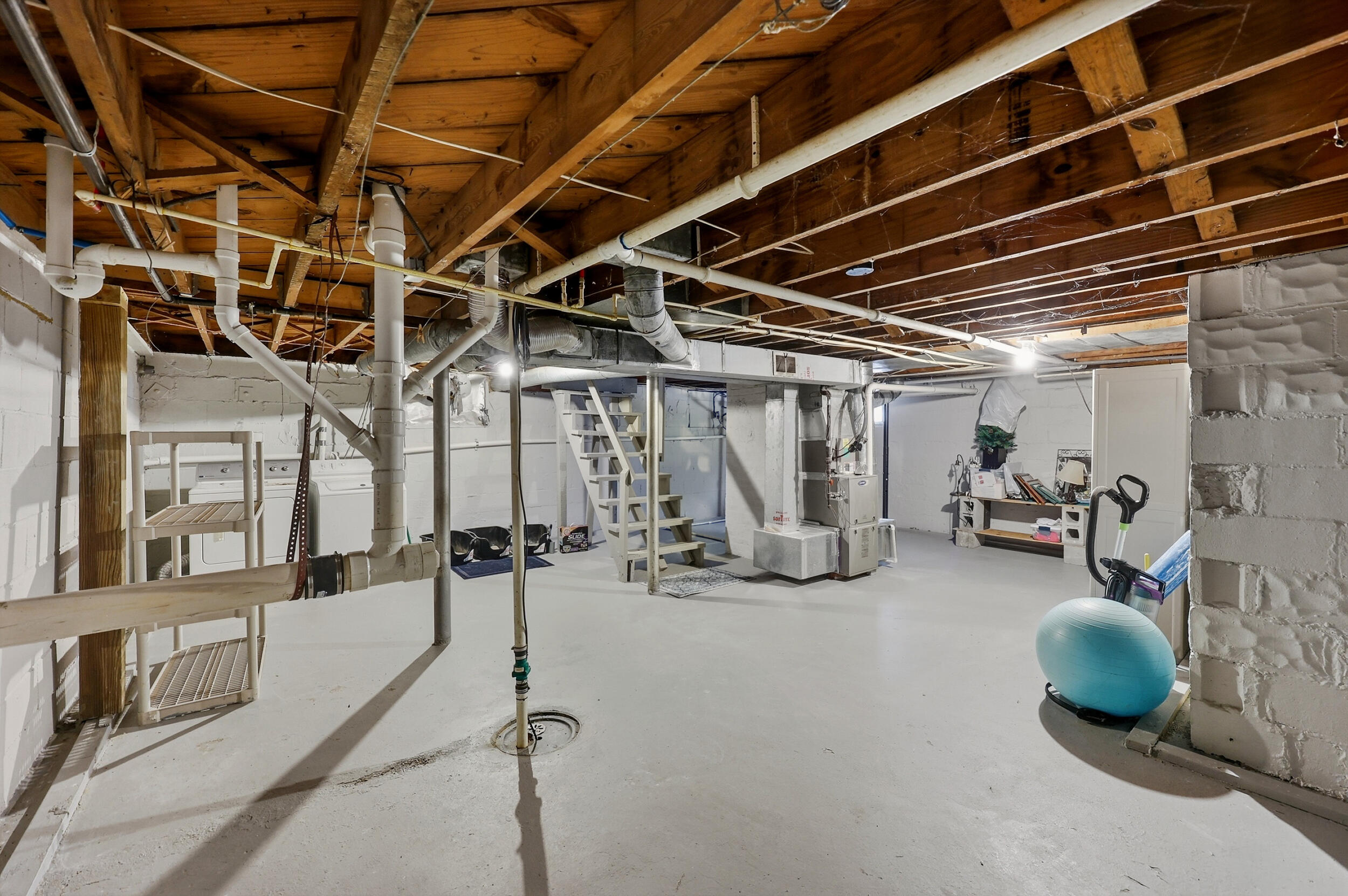 411 Park View Avenue Property Photo 21