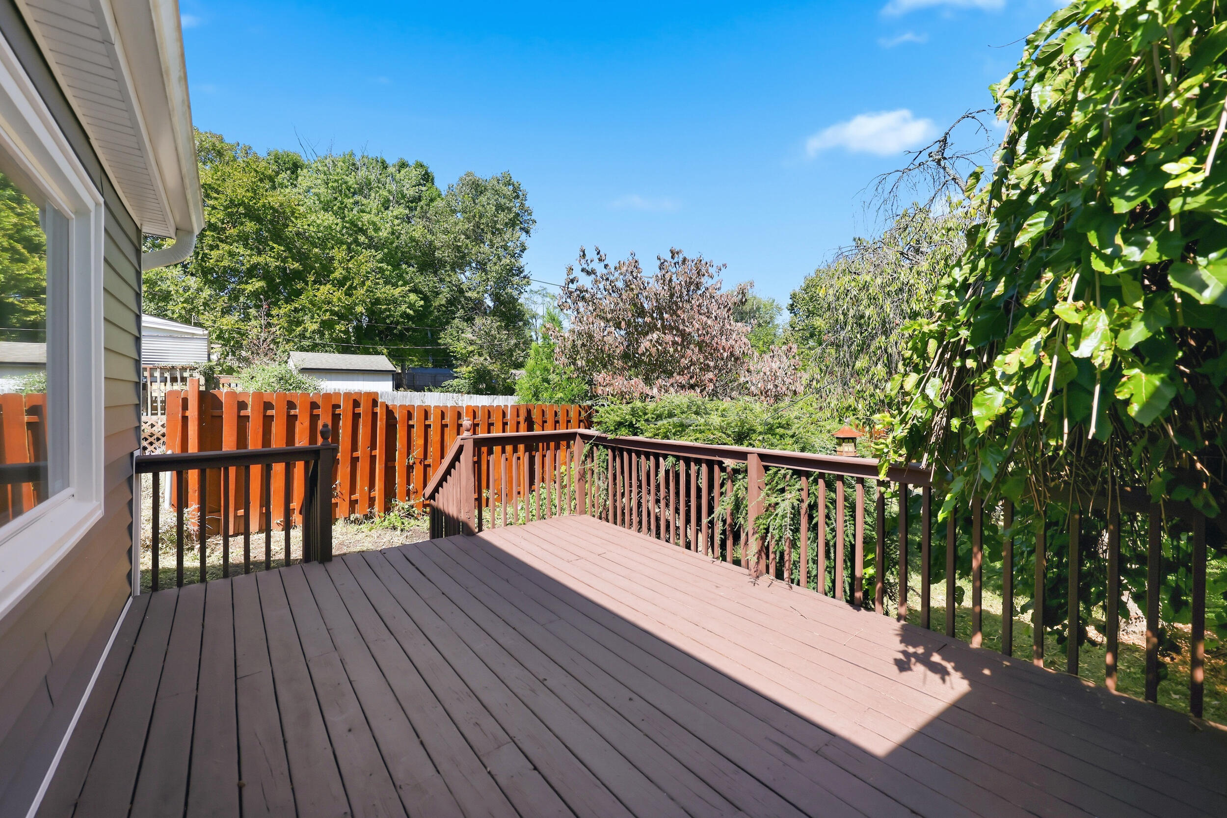 411 Park View Avenue Property Photo 23