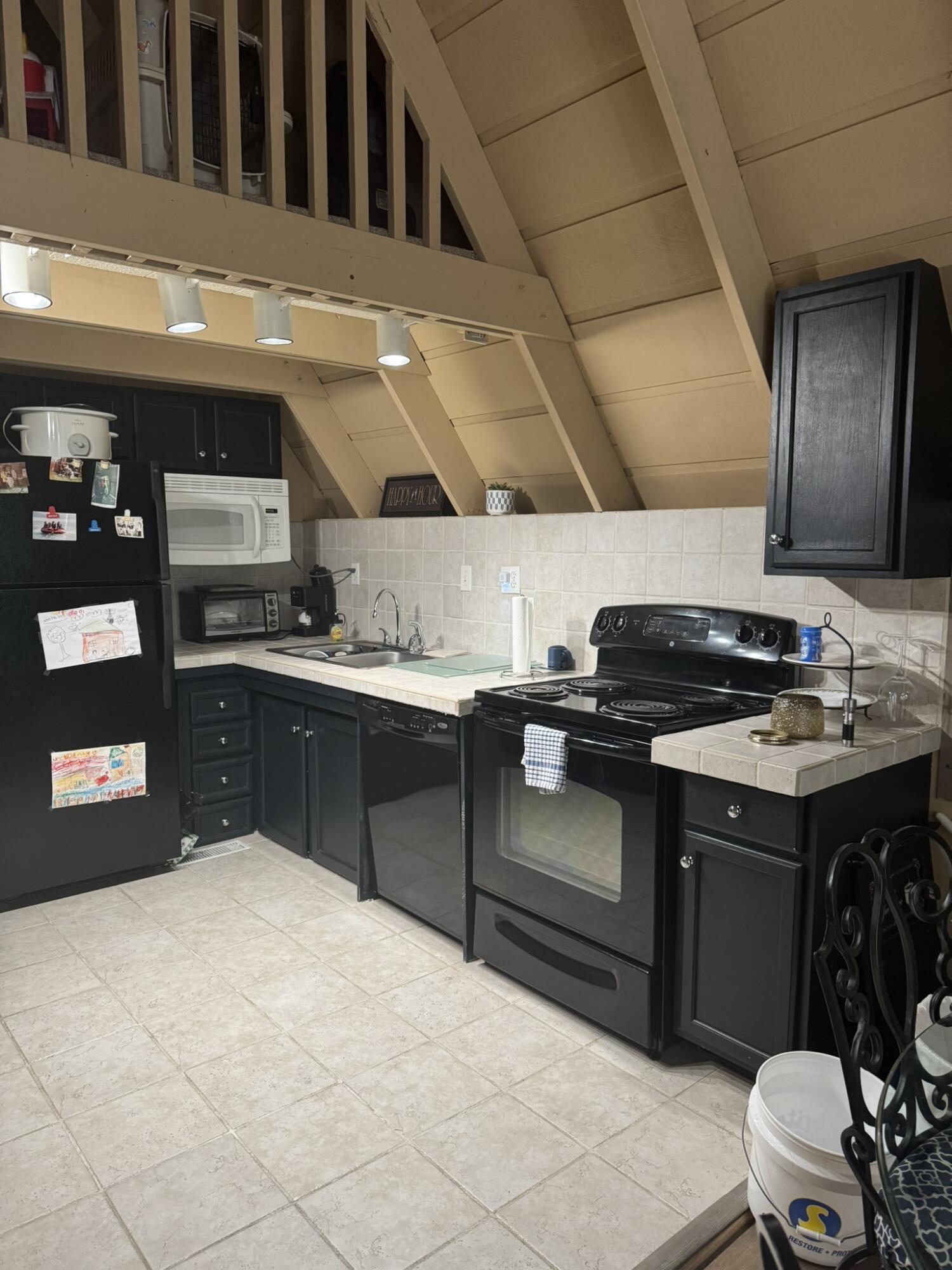 184 Beachamp Road Property Photo 10