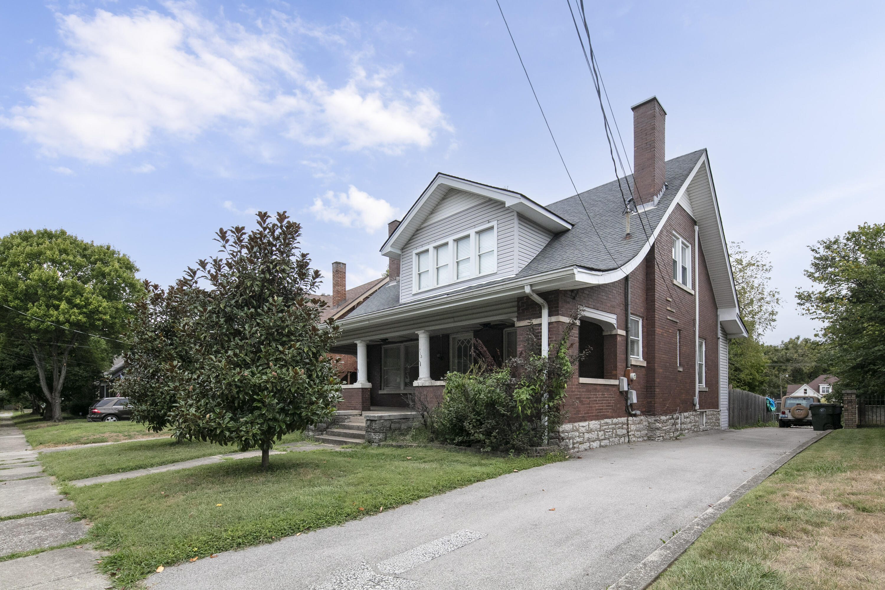 163 N Ashland Avenue Property Photo 19