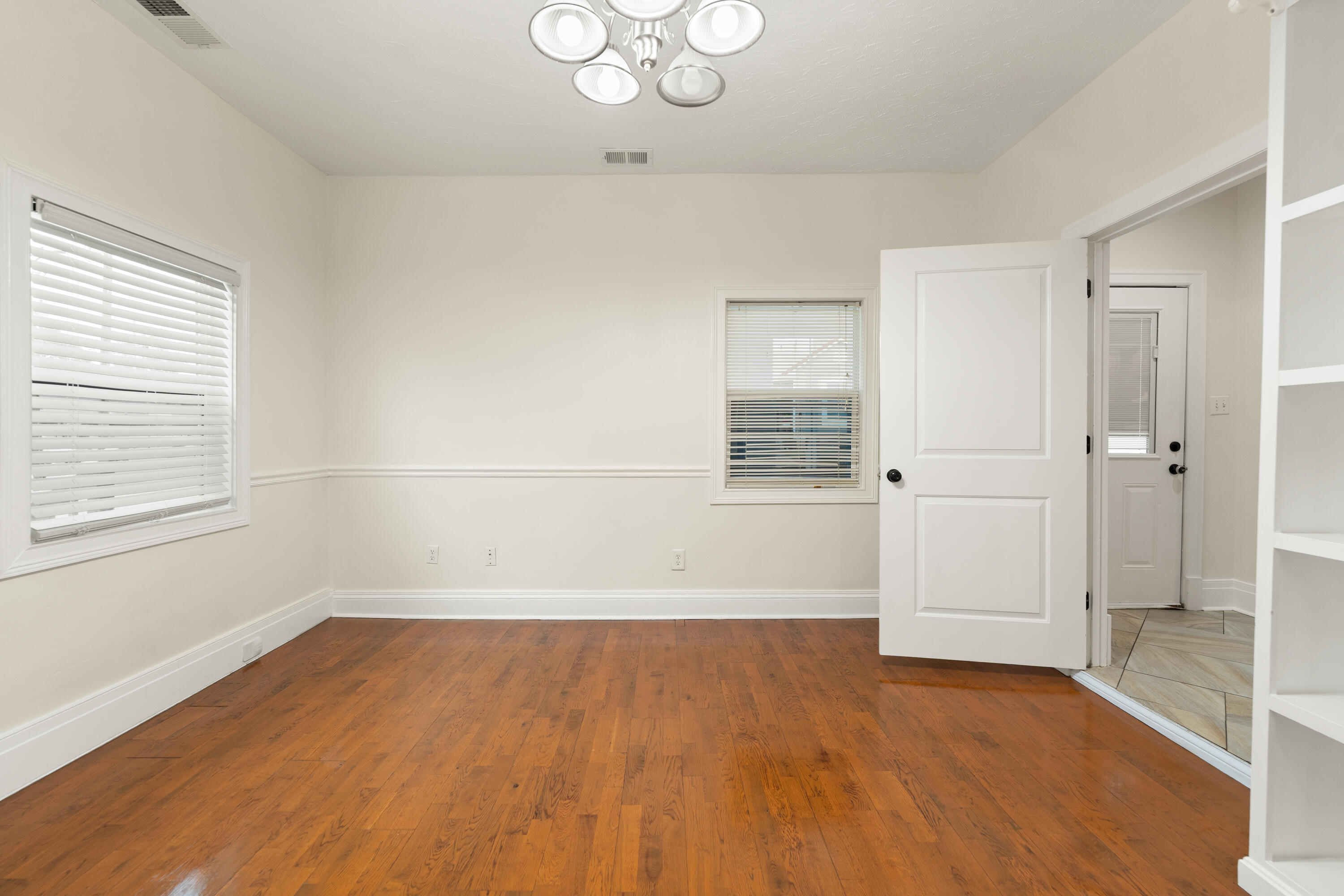 109 5th Street Property Photo 32