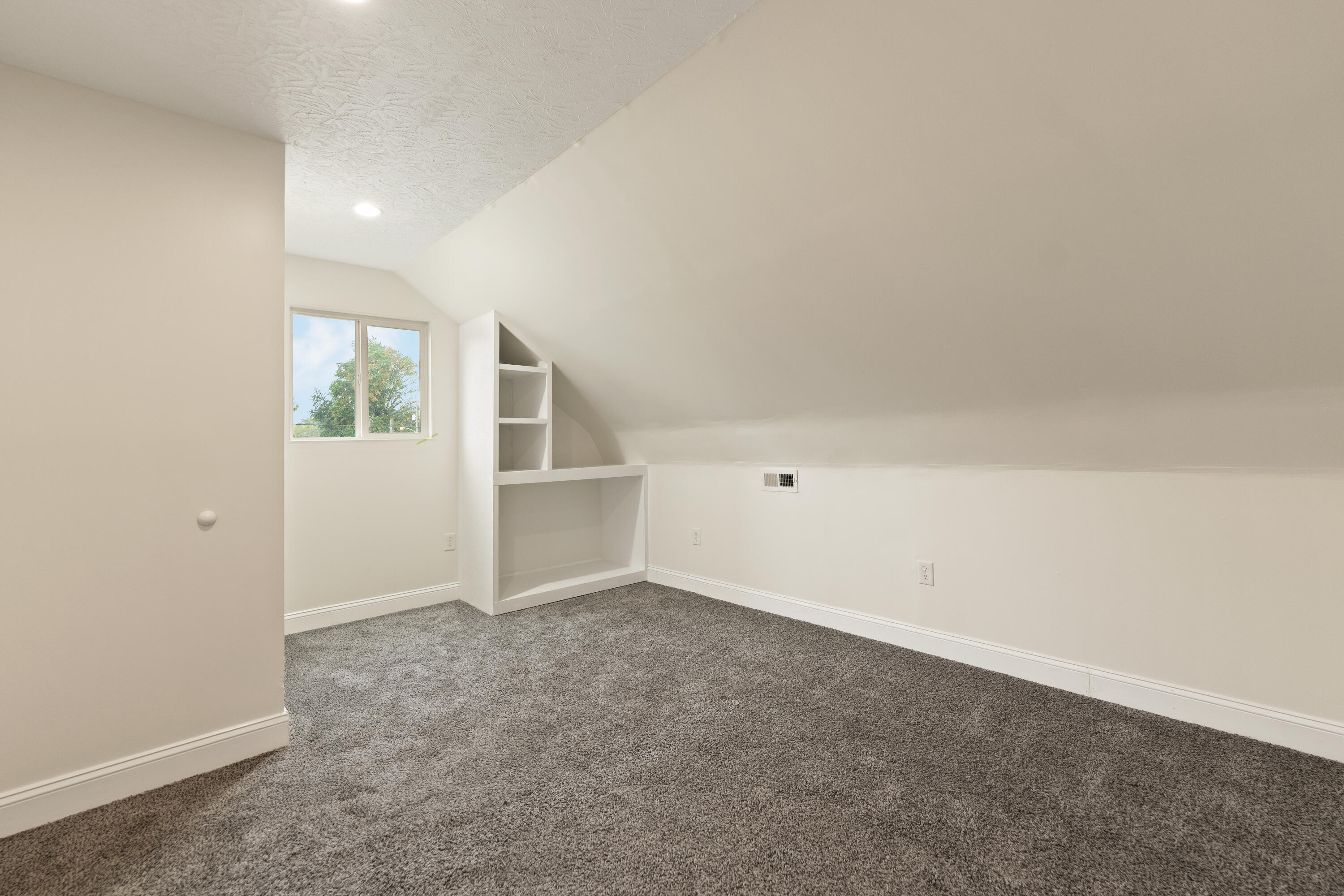 109 5th Street Property Photo 44