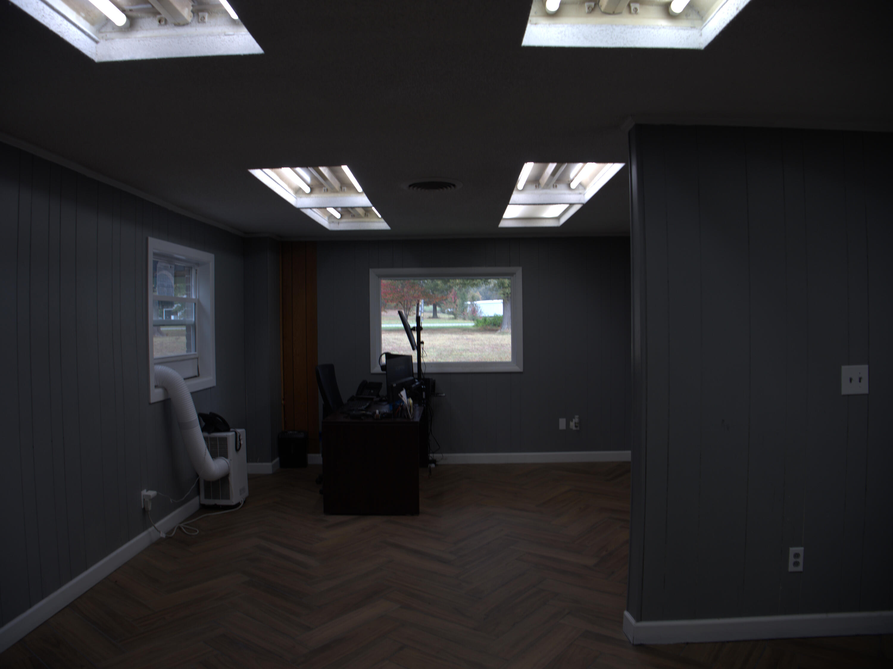3901 Mayfield Road Property Photo 10