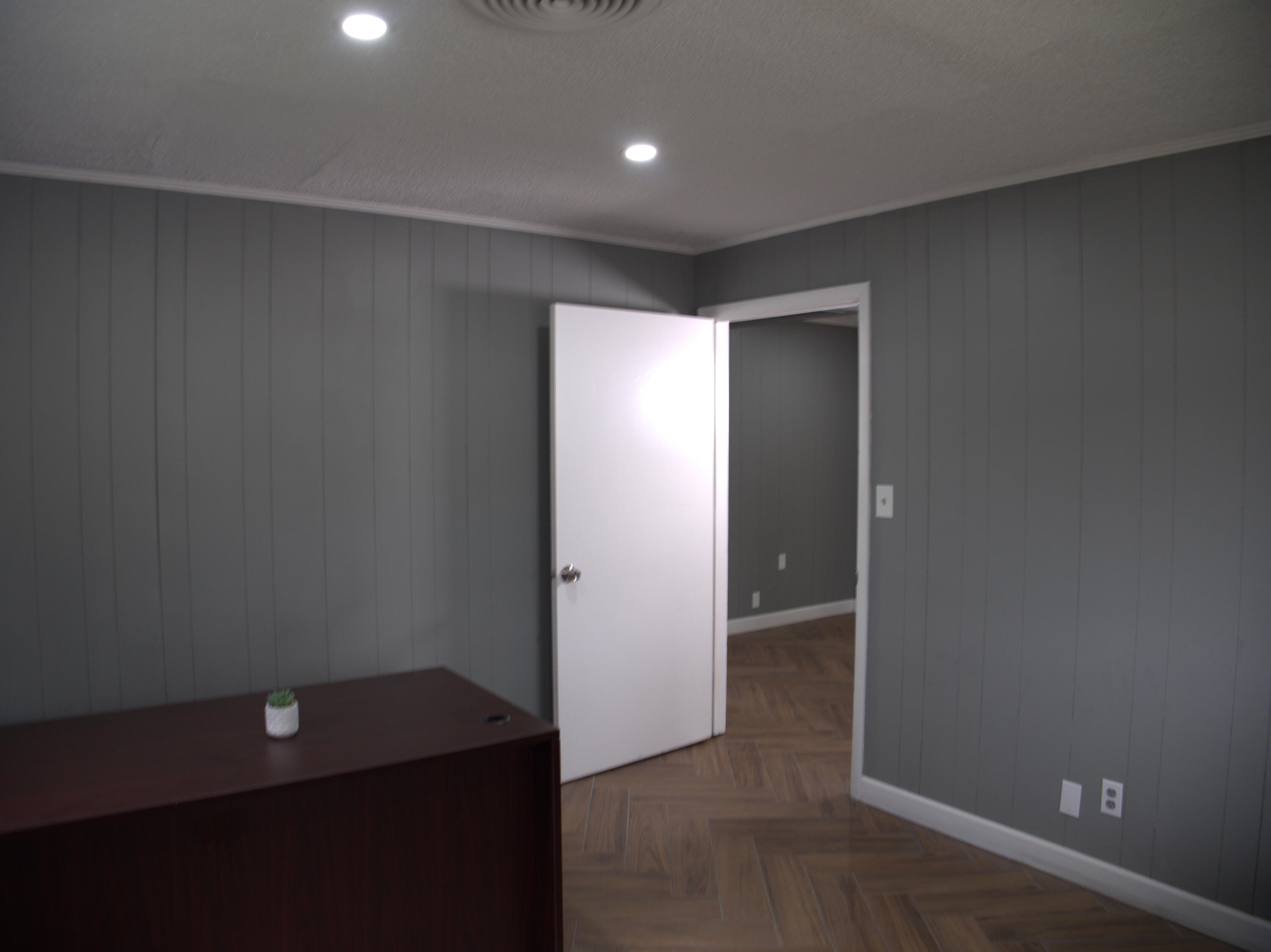 3901 Mayfield Road Property Photo 14