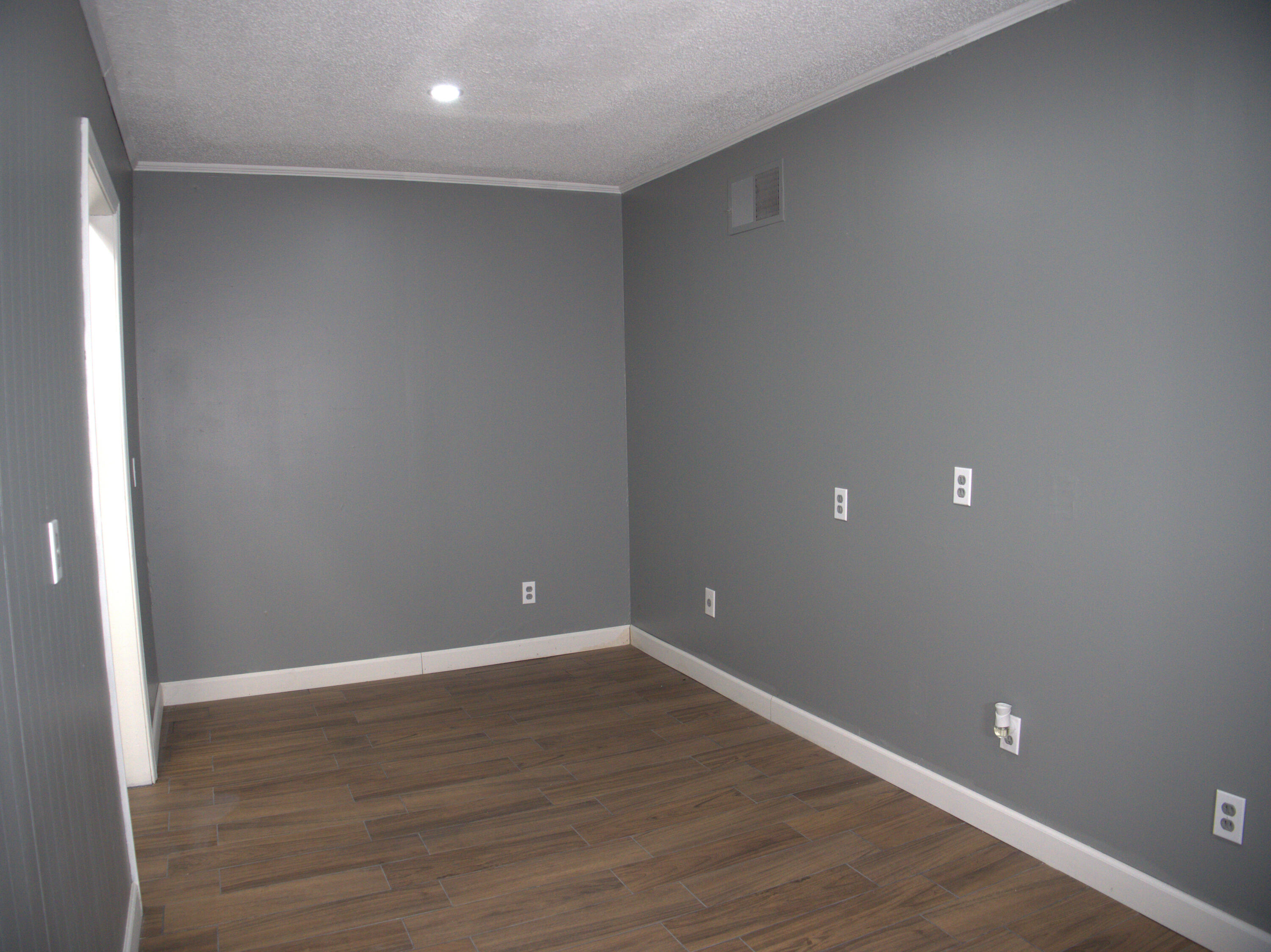 3901 Mayfield Road Property Photo 19