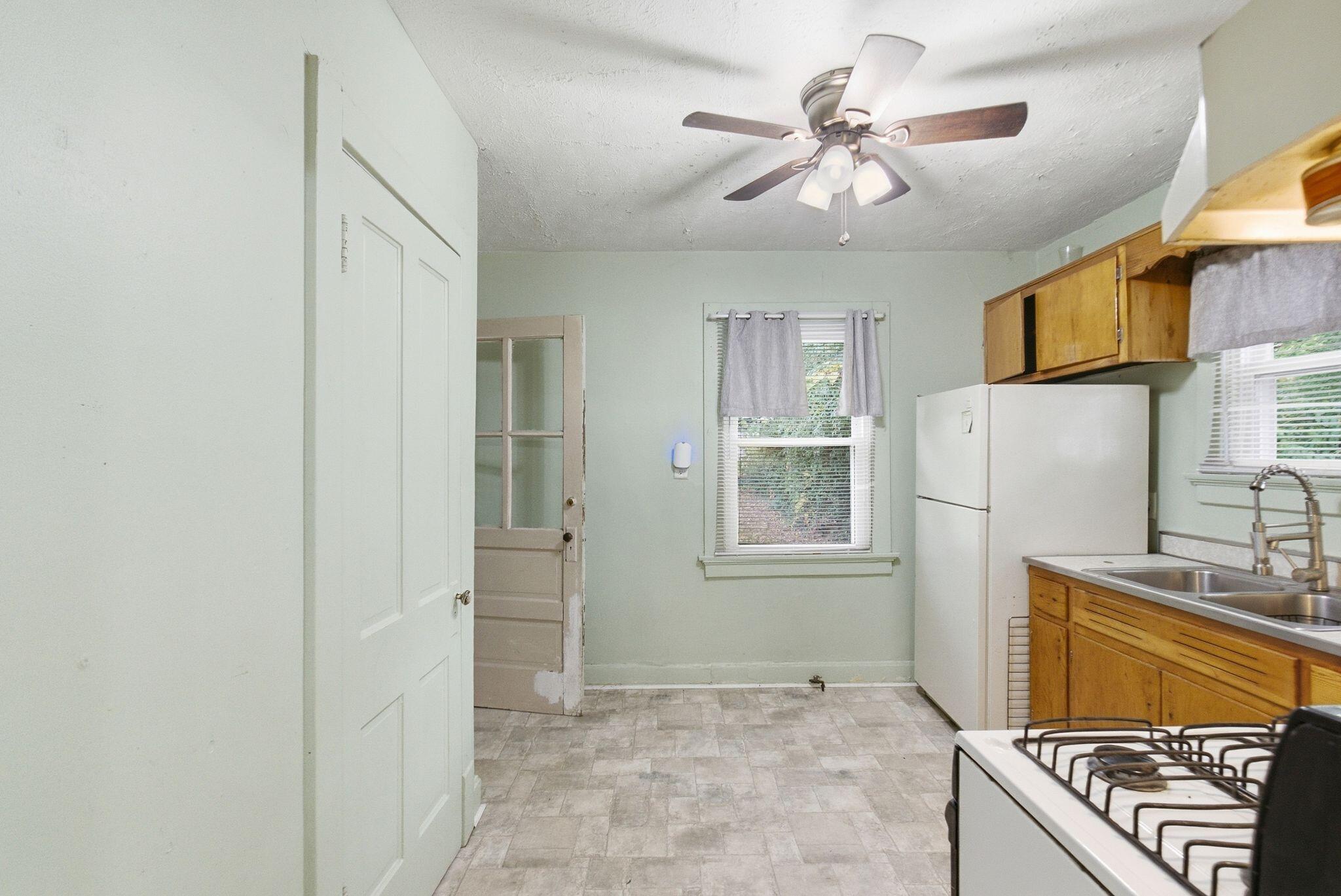 452 Lindberg Drive Property Photo 11
