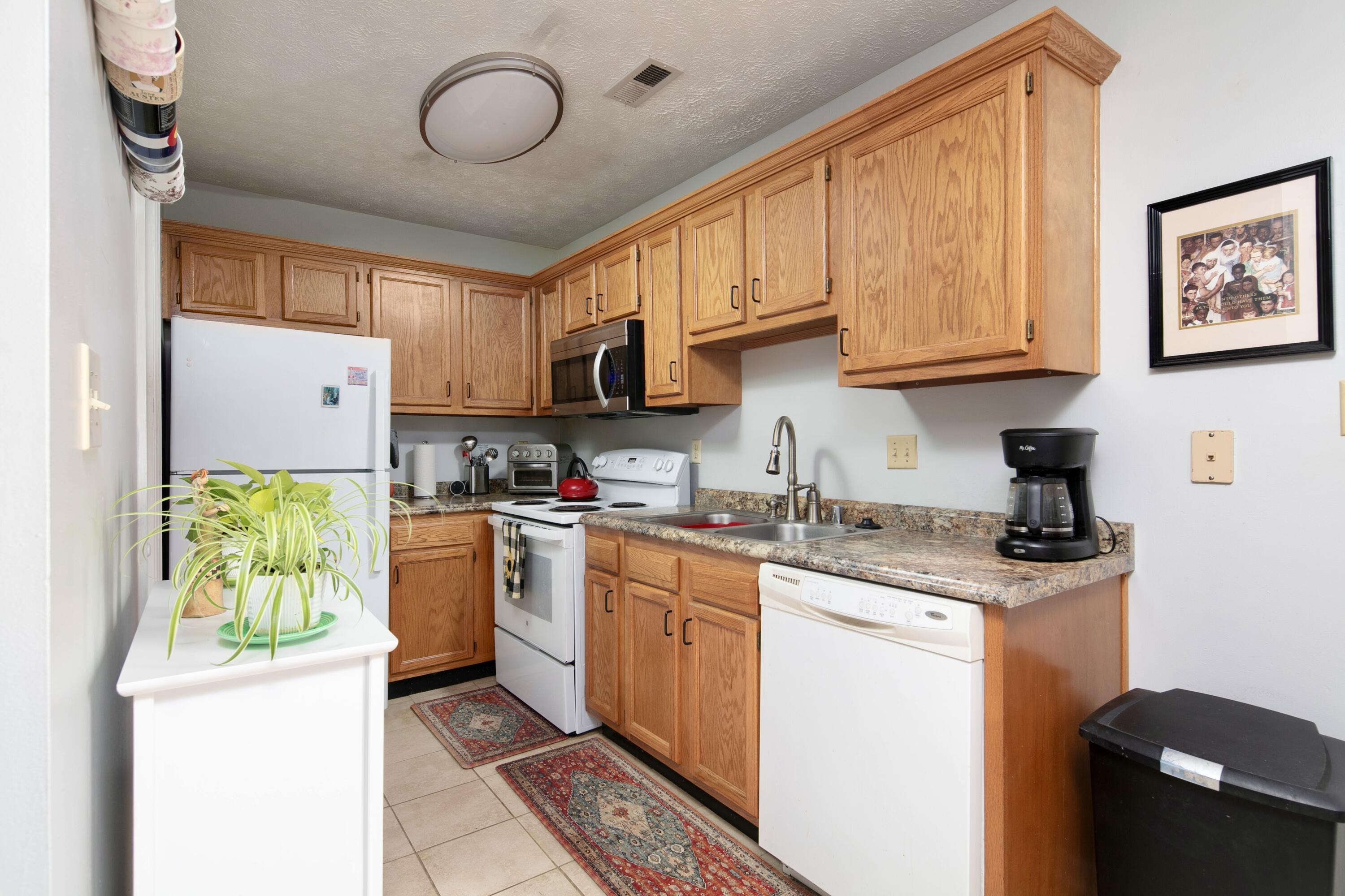 119 Kentucky Avenue B Property Photo 8