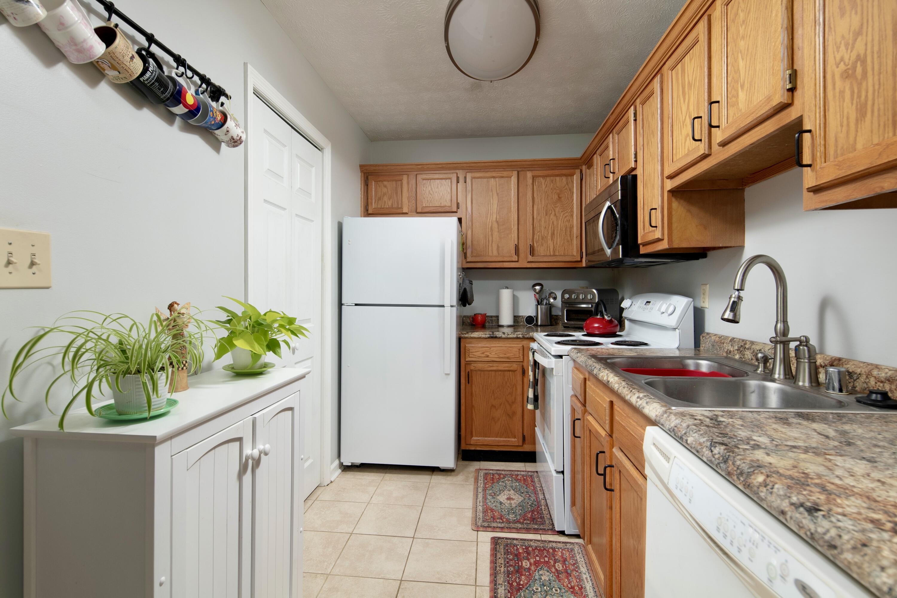 119 Kentucky Avenue B Property Photo 12