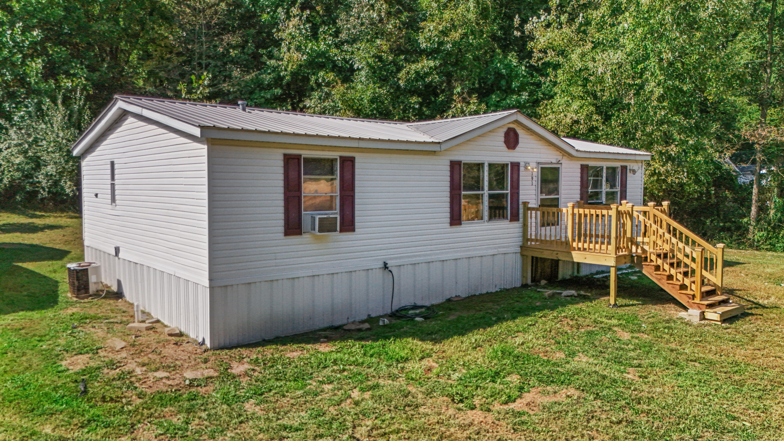 191 Pleasant Valley Property Photo 3