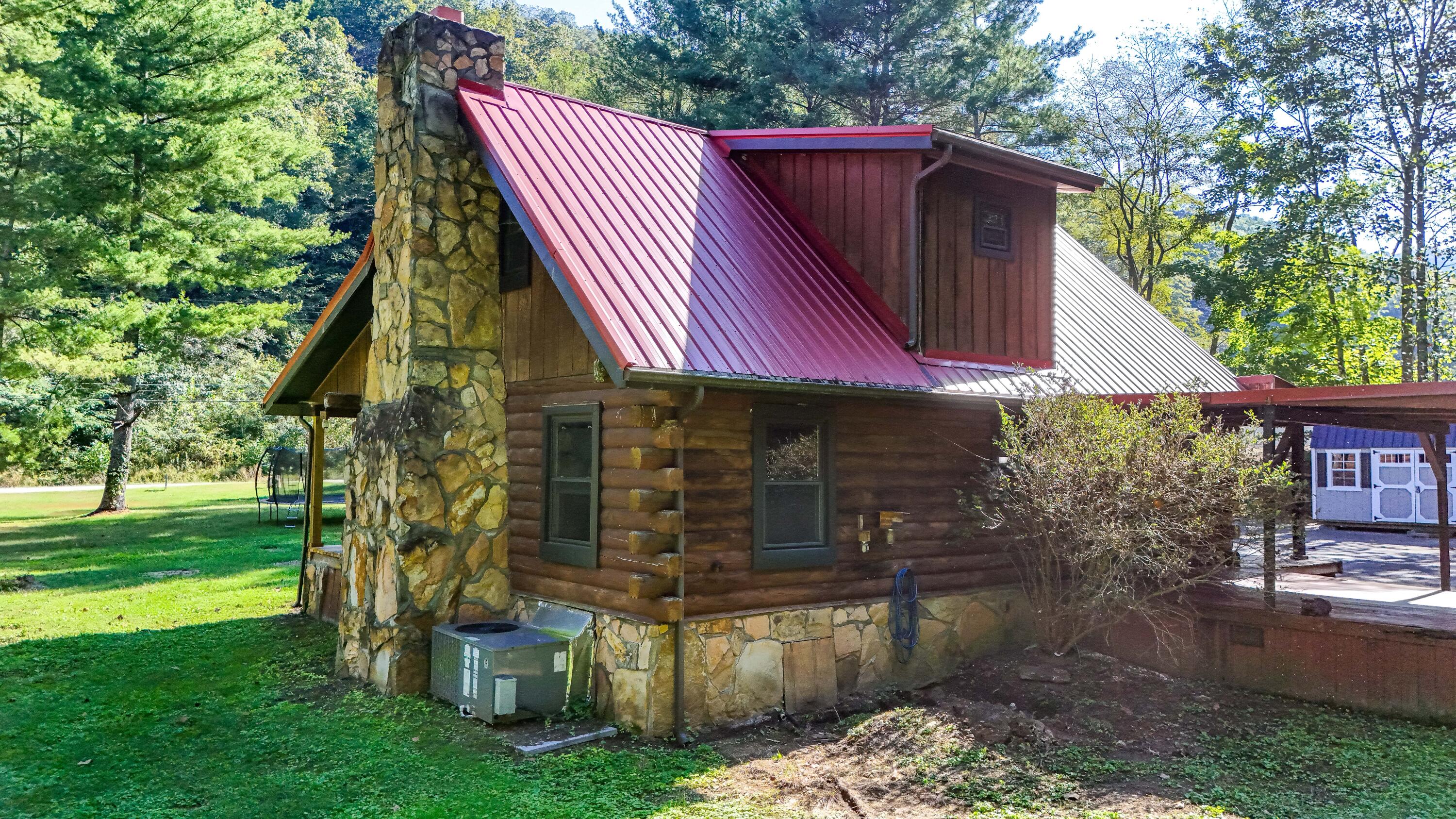 728 Ewing Creek Road Property Photo 4