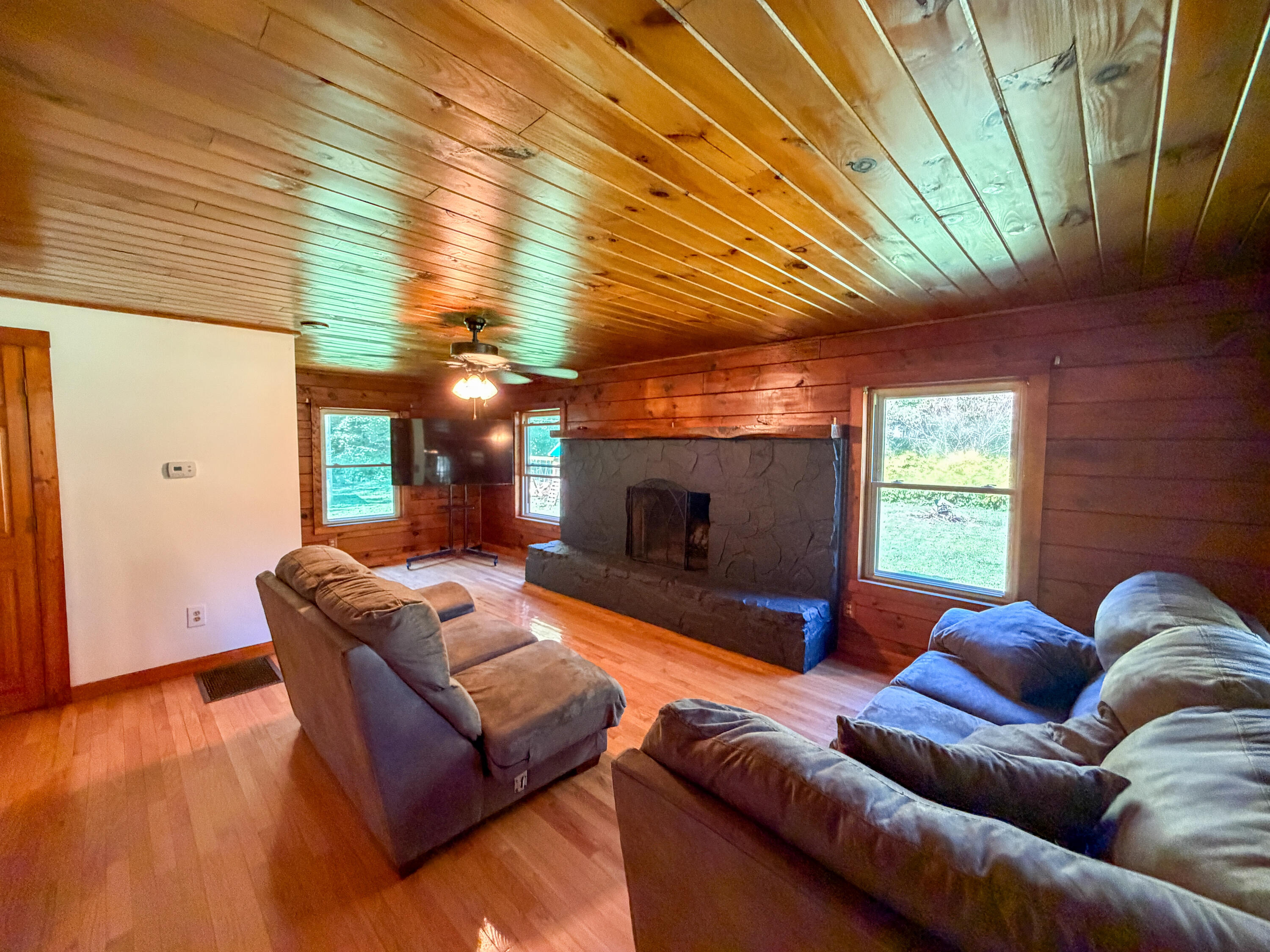 728 Ewing Creek Road Property Photo 15