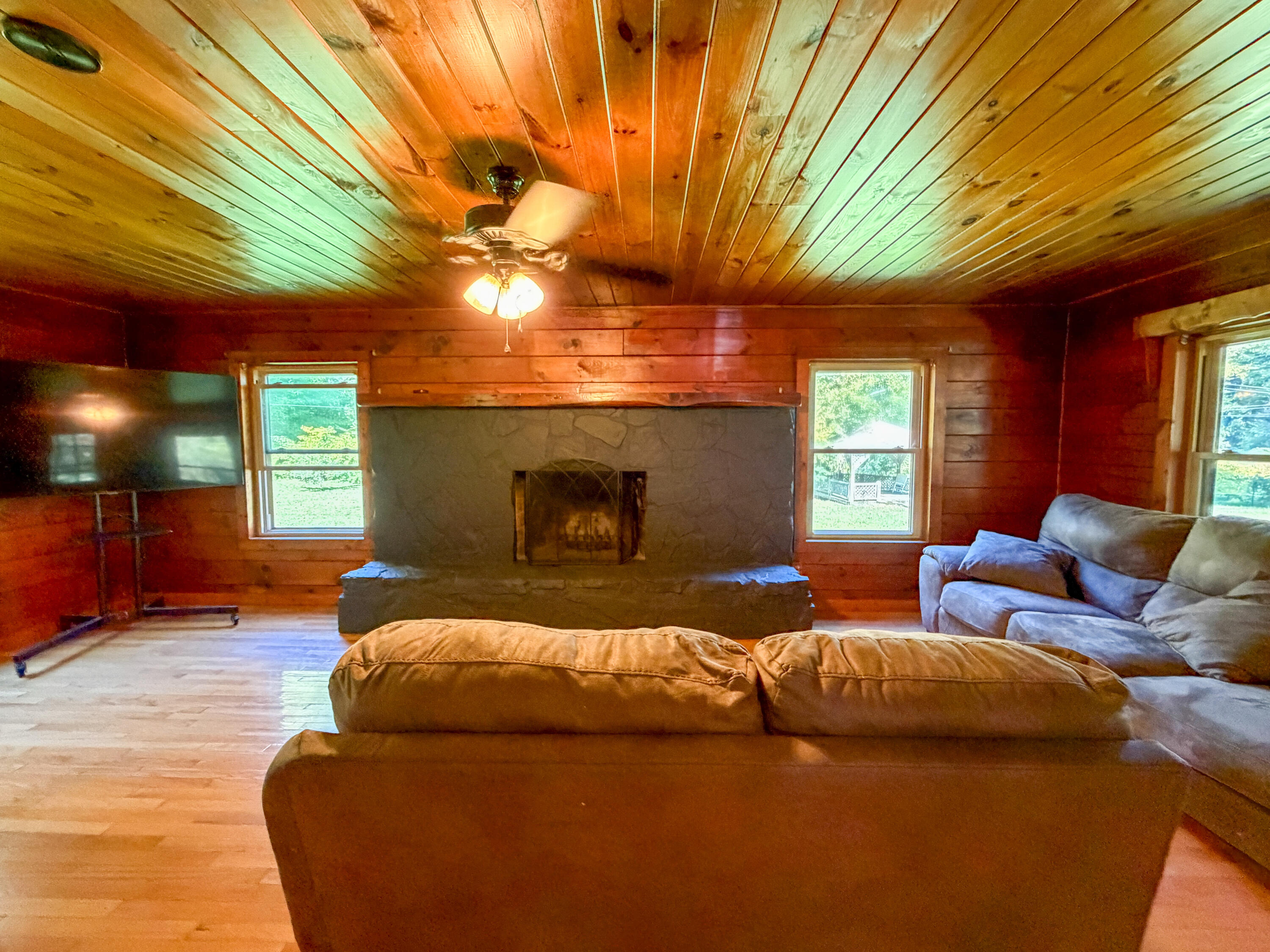 728 Ewing Creek Road Property Photo 17