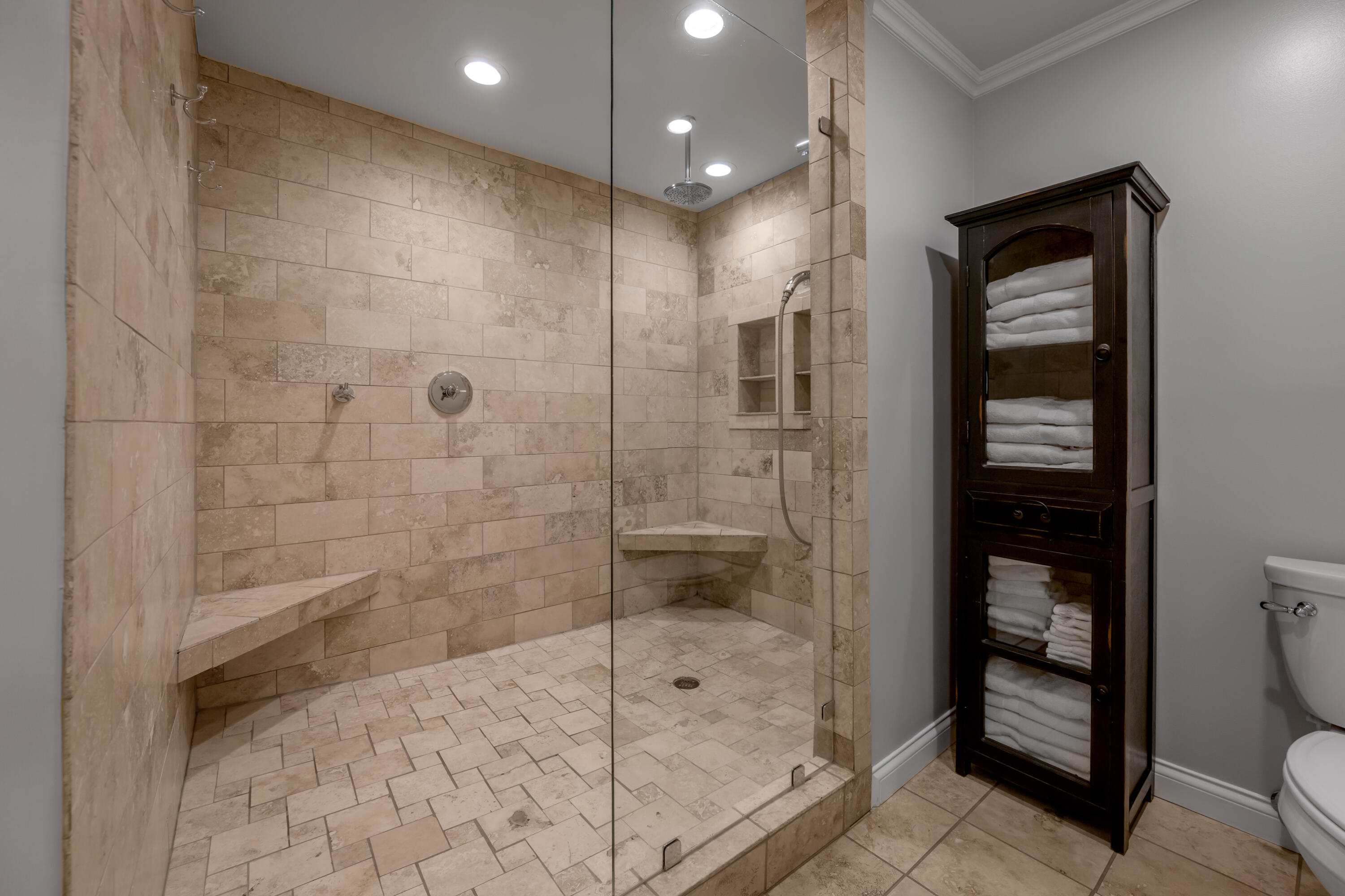 712 Burkshire Drive Property Photo 58
