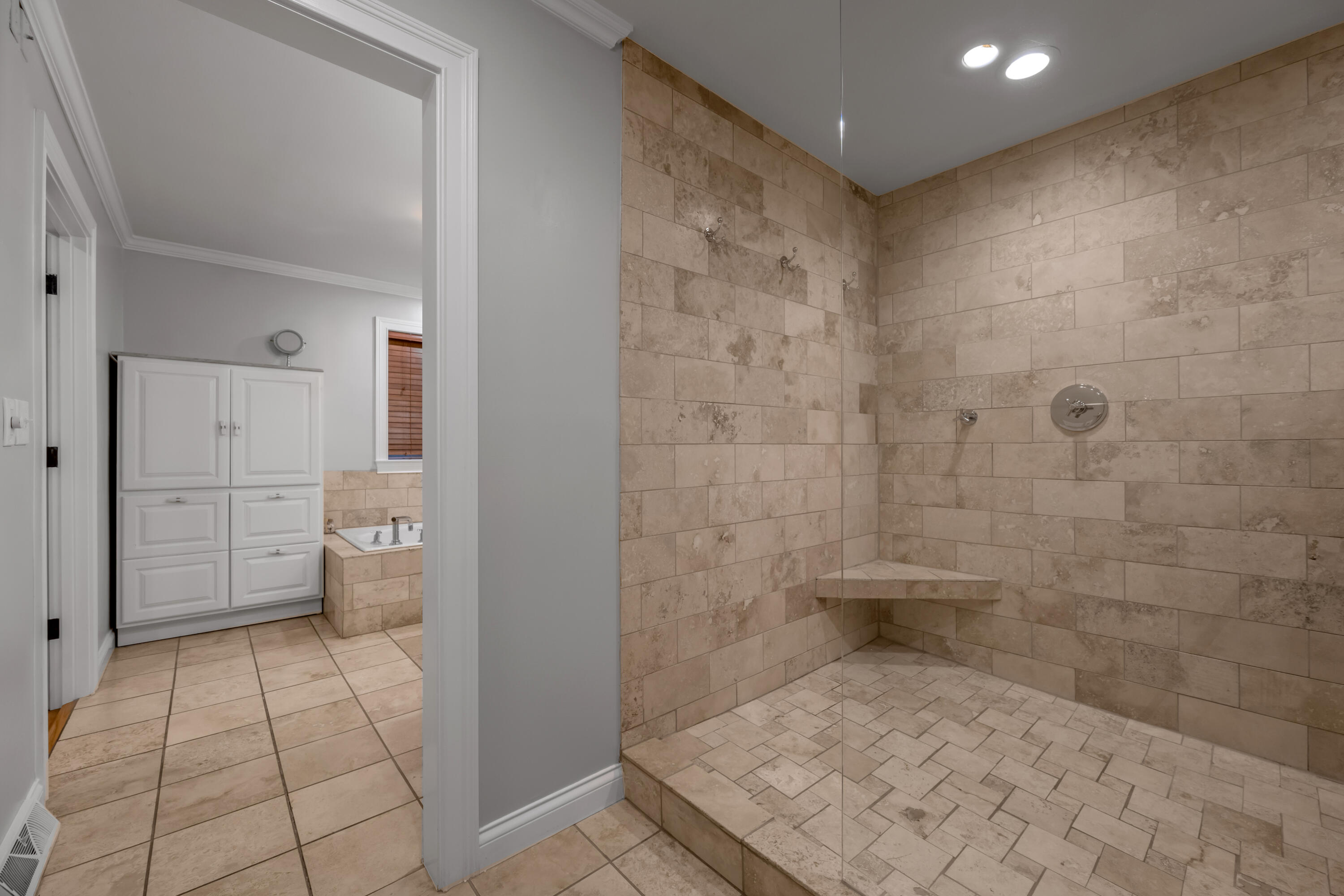 712 Burkshire Drive Property Photo 59
