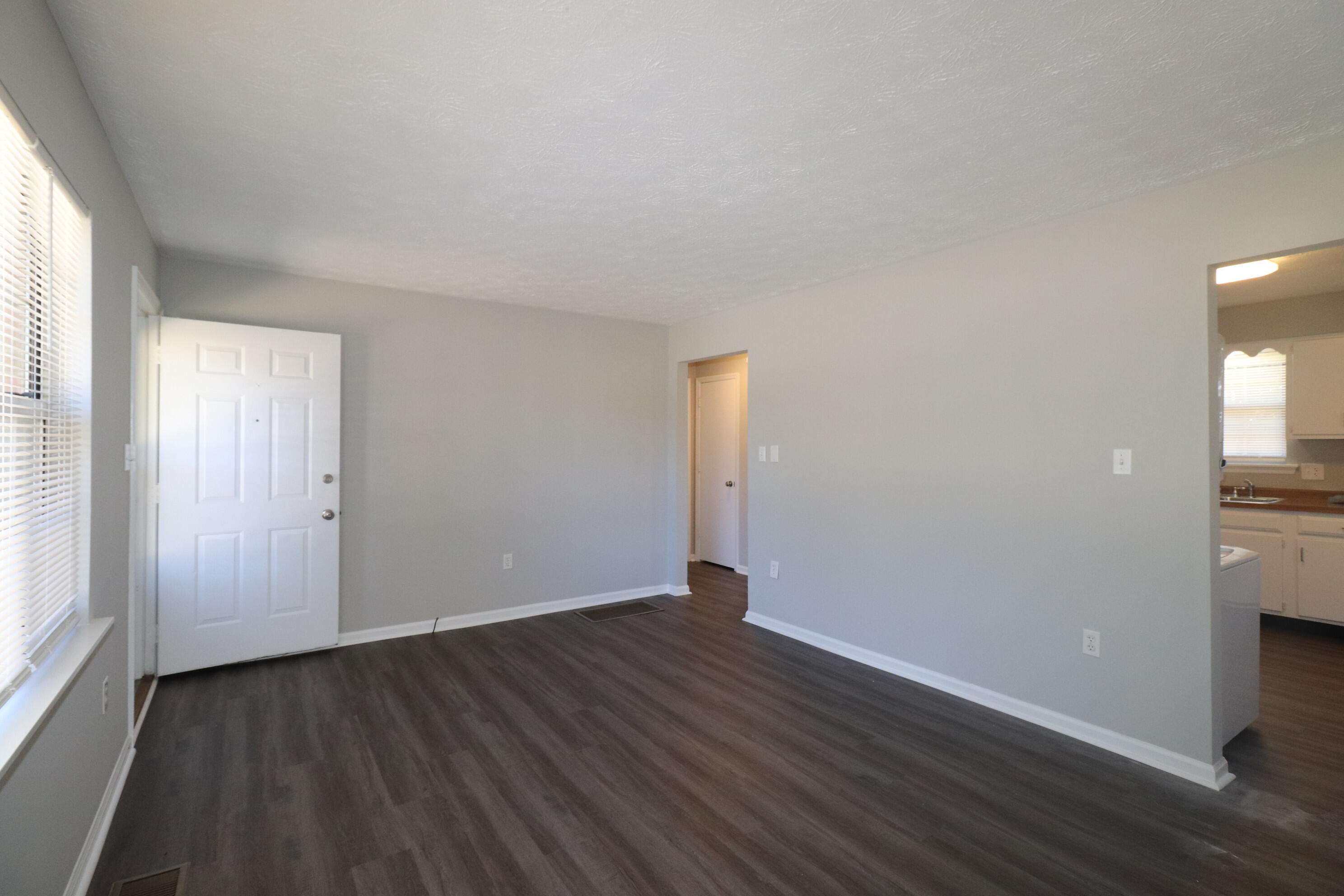 205 Ridgewood Drive Property Photo 4