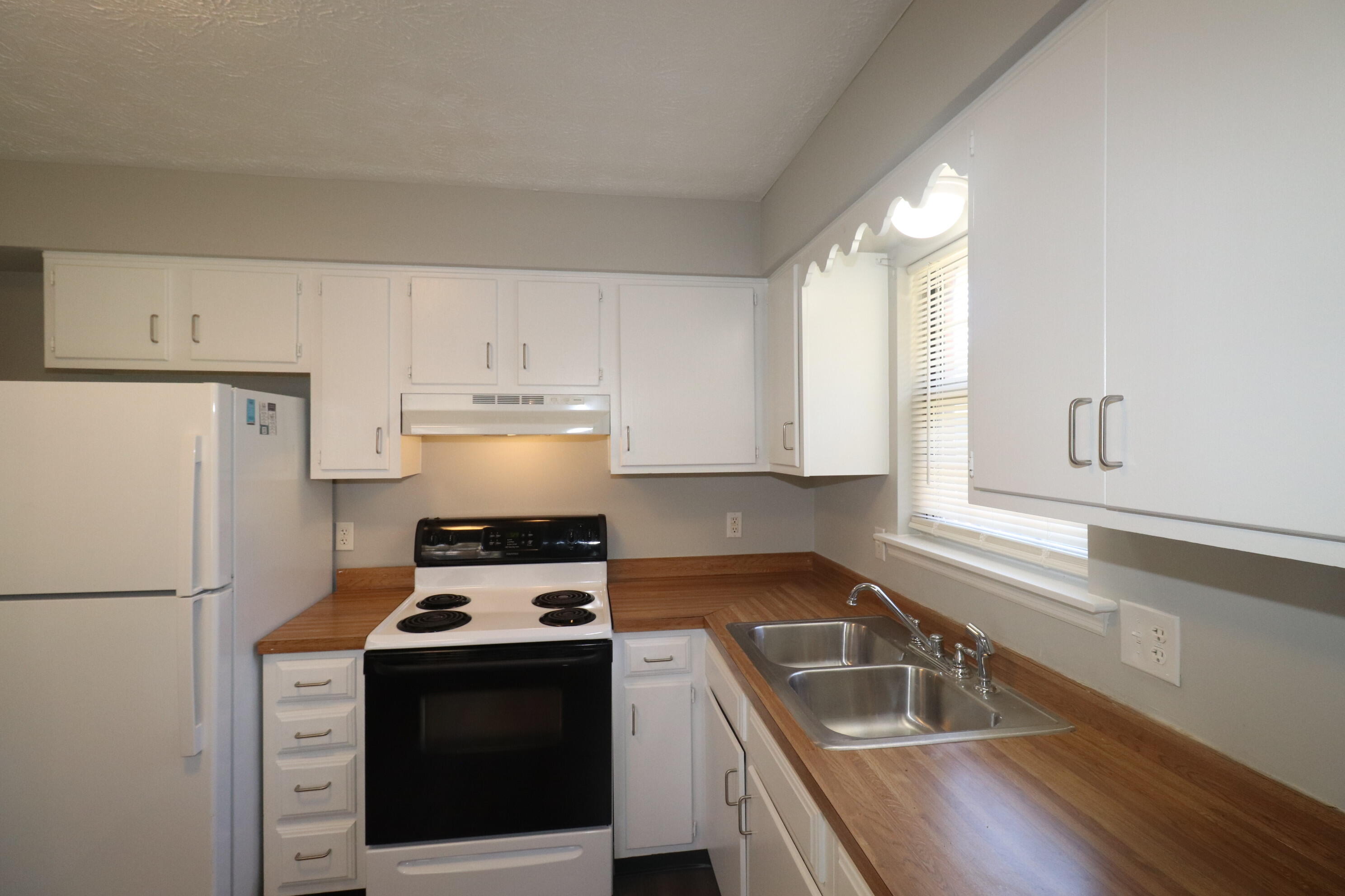 205 Ridgewood Drive Property Photo 7