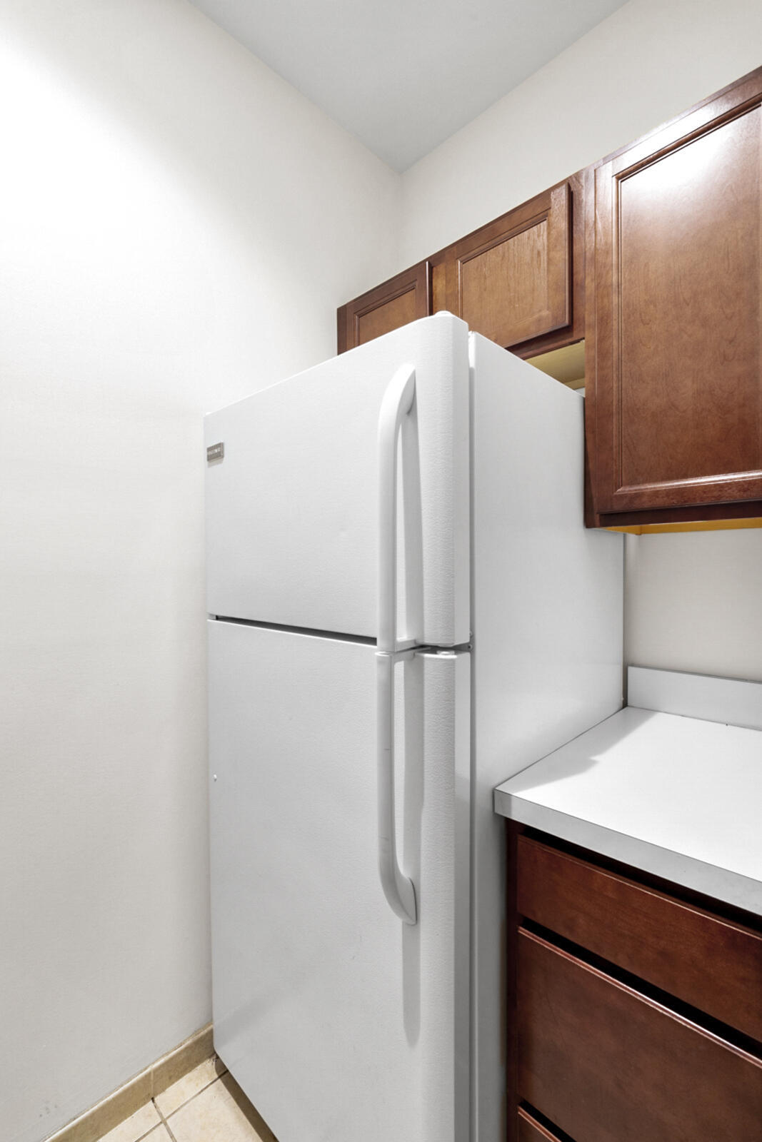 135 E Main Street 205-207 Property Photo 22